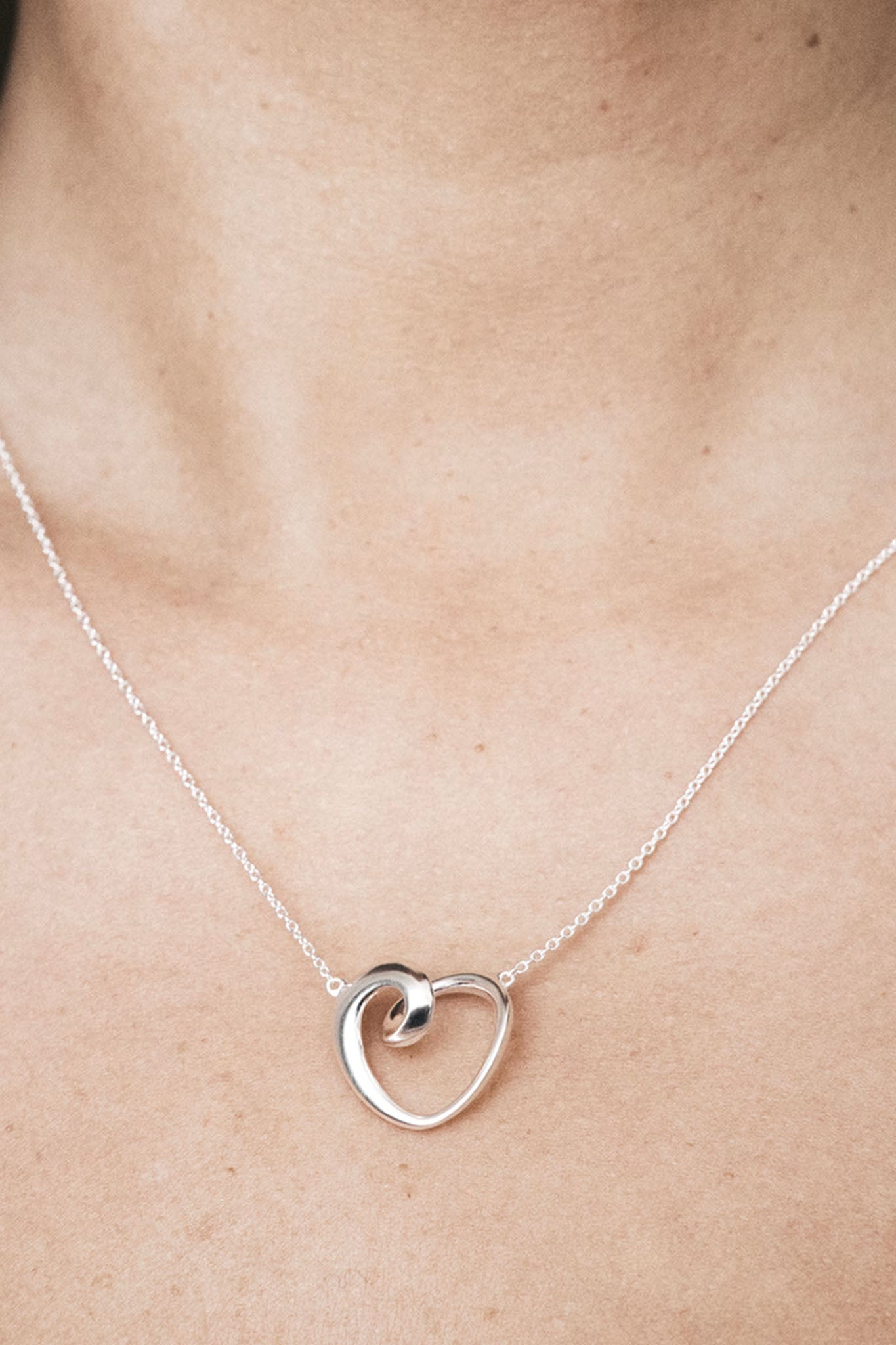 Georg Jensen Heart Pendant 2026 hopeinen kaulakoru