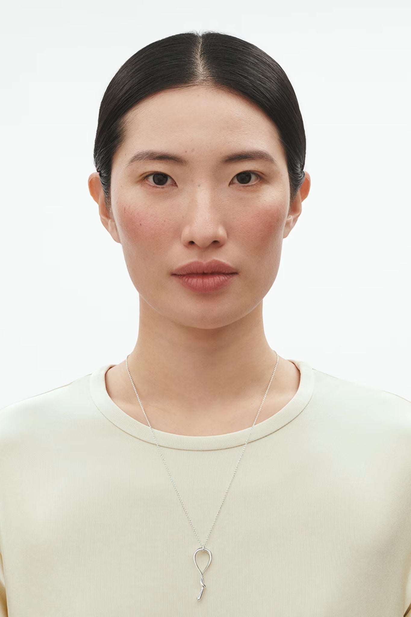 Georg Jensen Mercy Swirl hopeinen kaulakoru