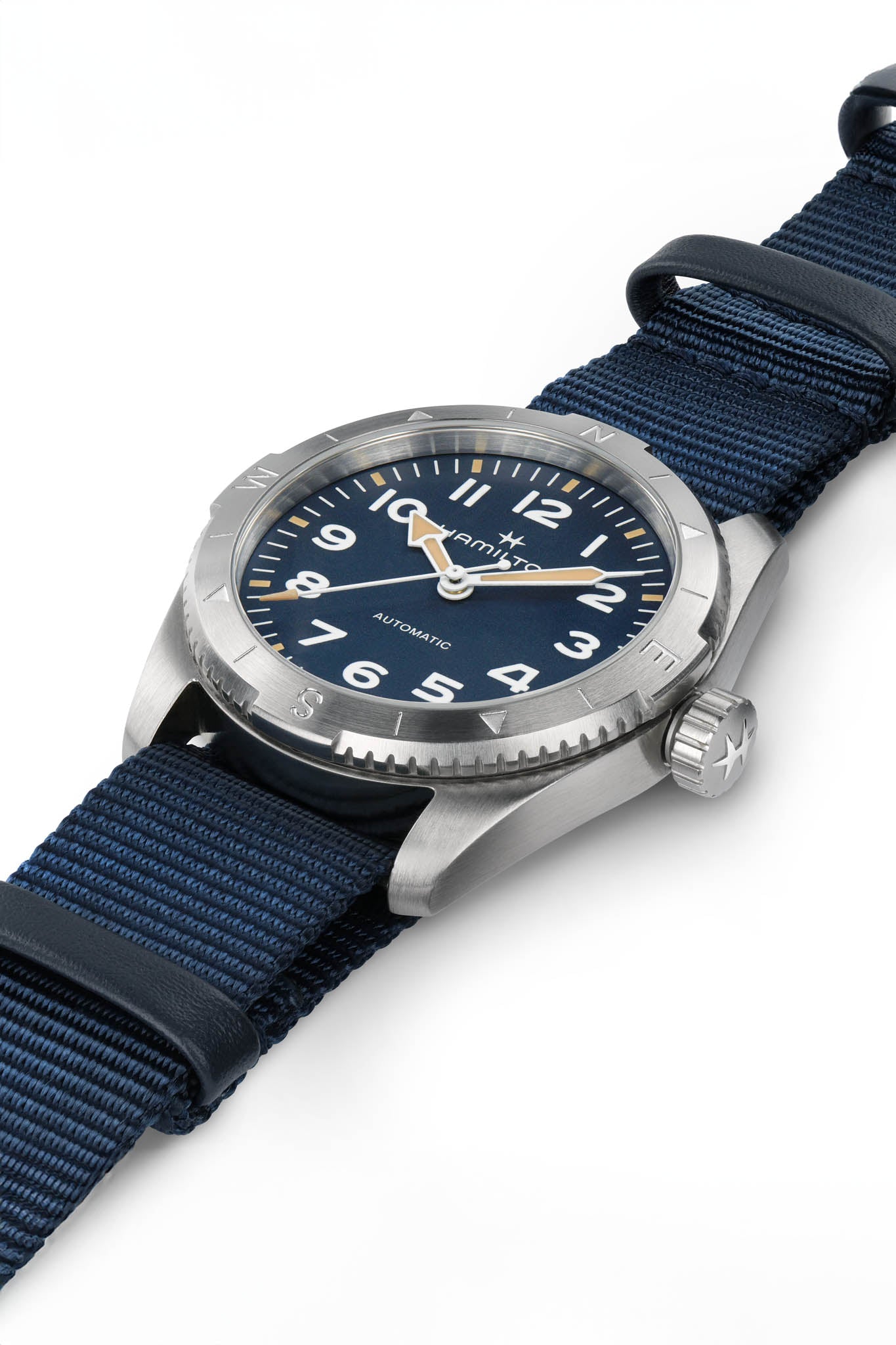 Hamilton Khaki Field Expedition 37 Automatic rannekello