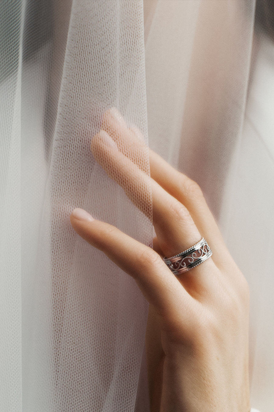 Kalevala Love Filigraani kultainen timanttisormus valkokultainen timanttisormus 1x0,06 VK