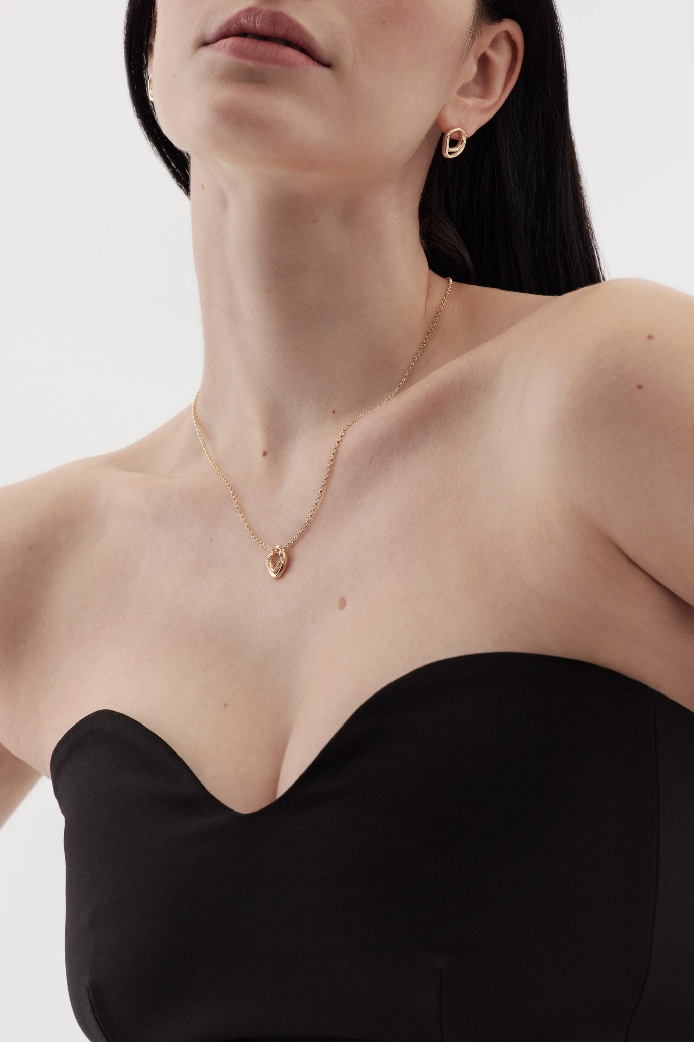 Kalevala Männyt pronssiset korvakorut