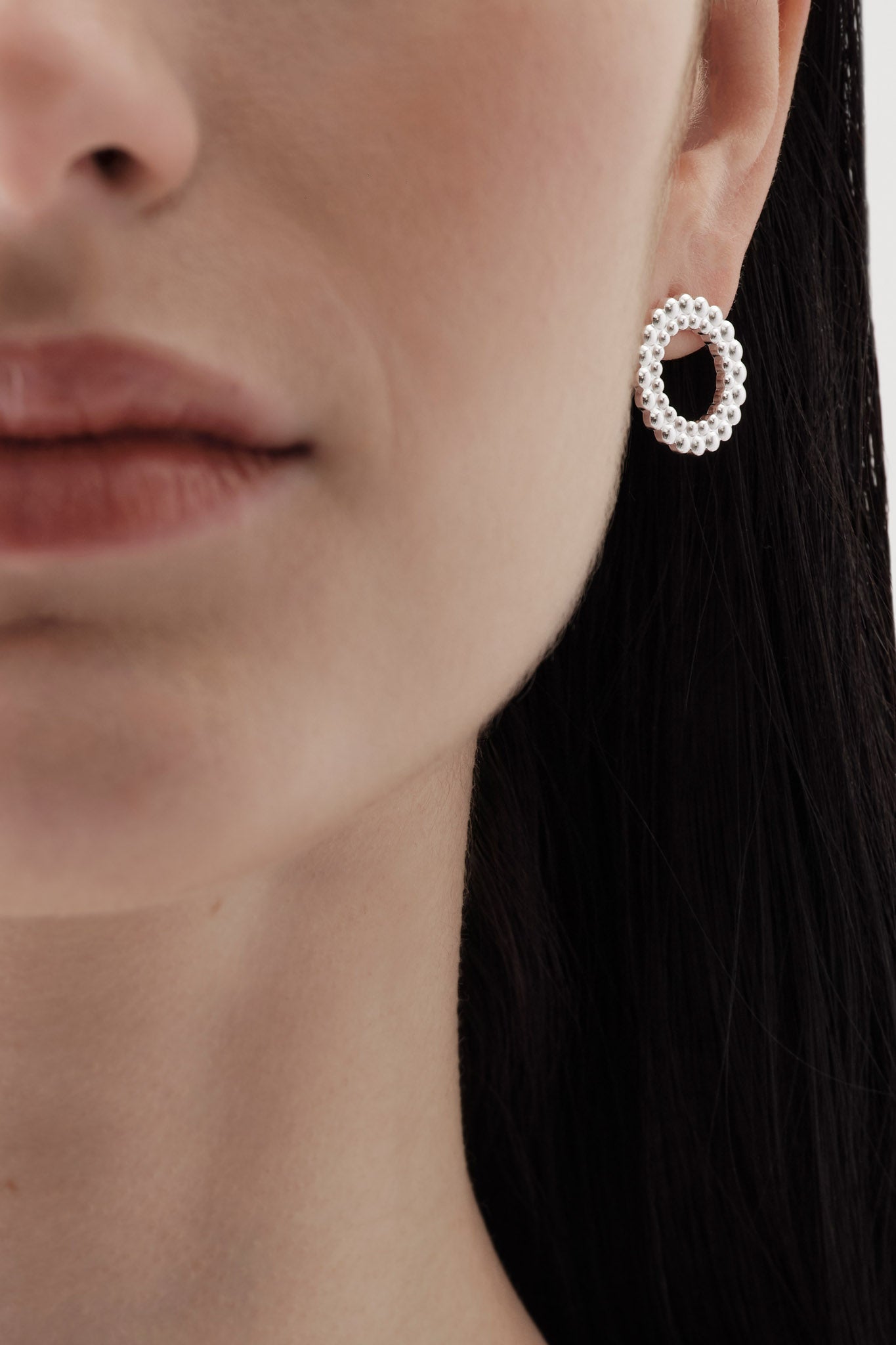 Kalevala Valoisa isot nappikorvakorut, pronssi