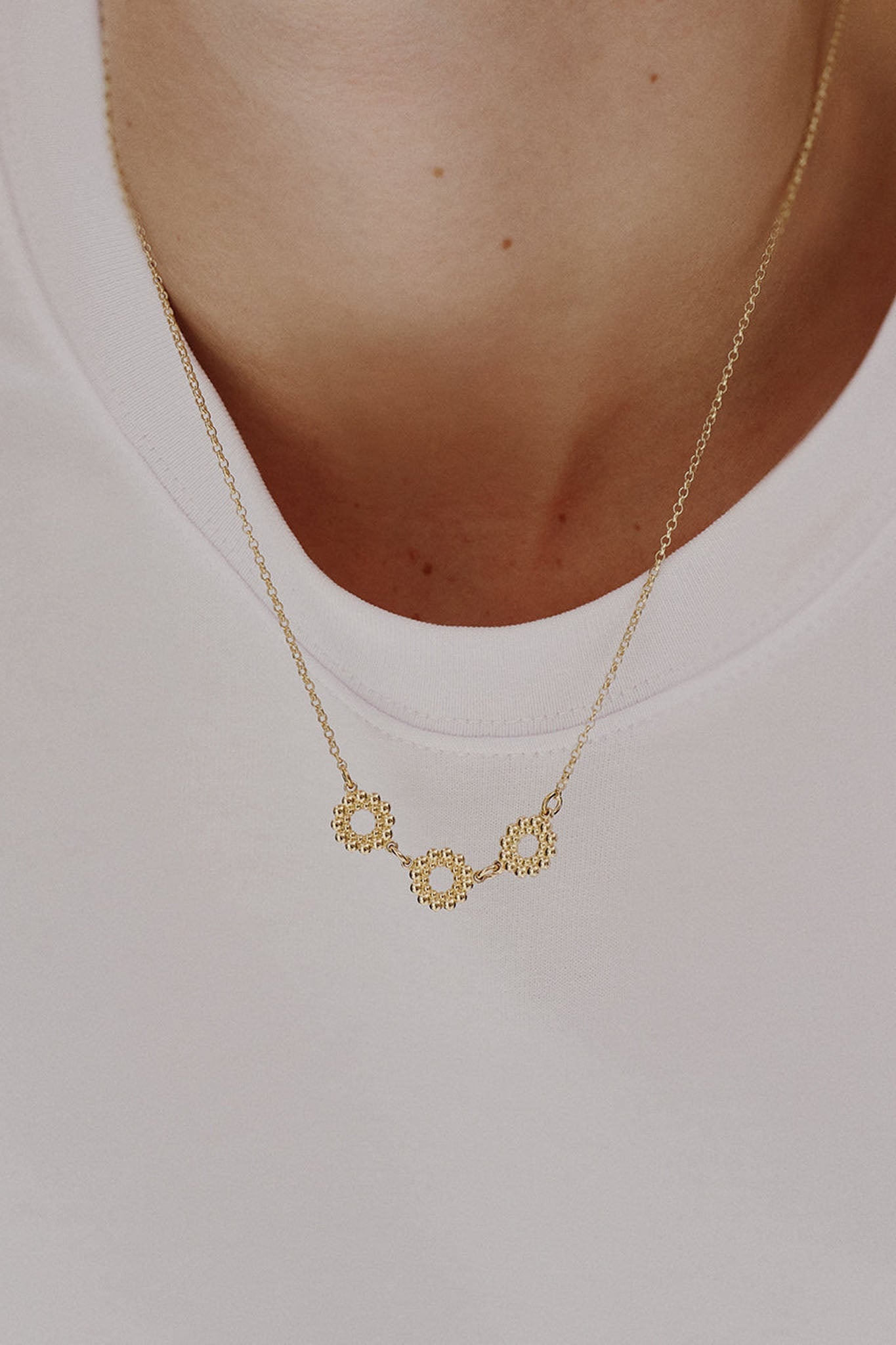 Kalevala Valoisa-kaulakoru kolmiosainen hopea