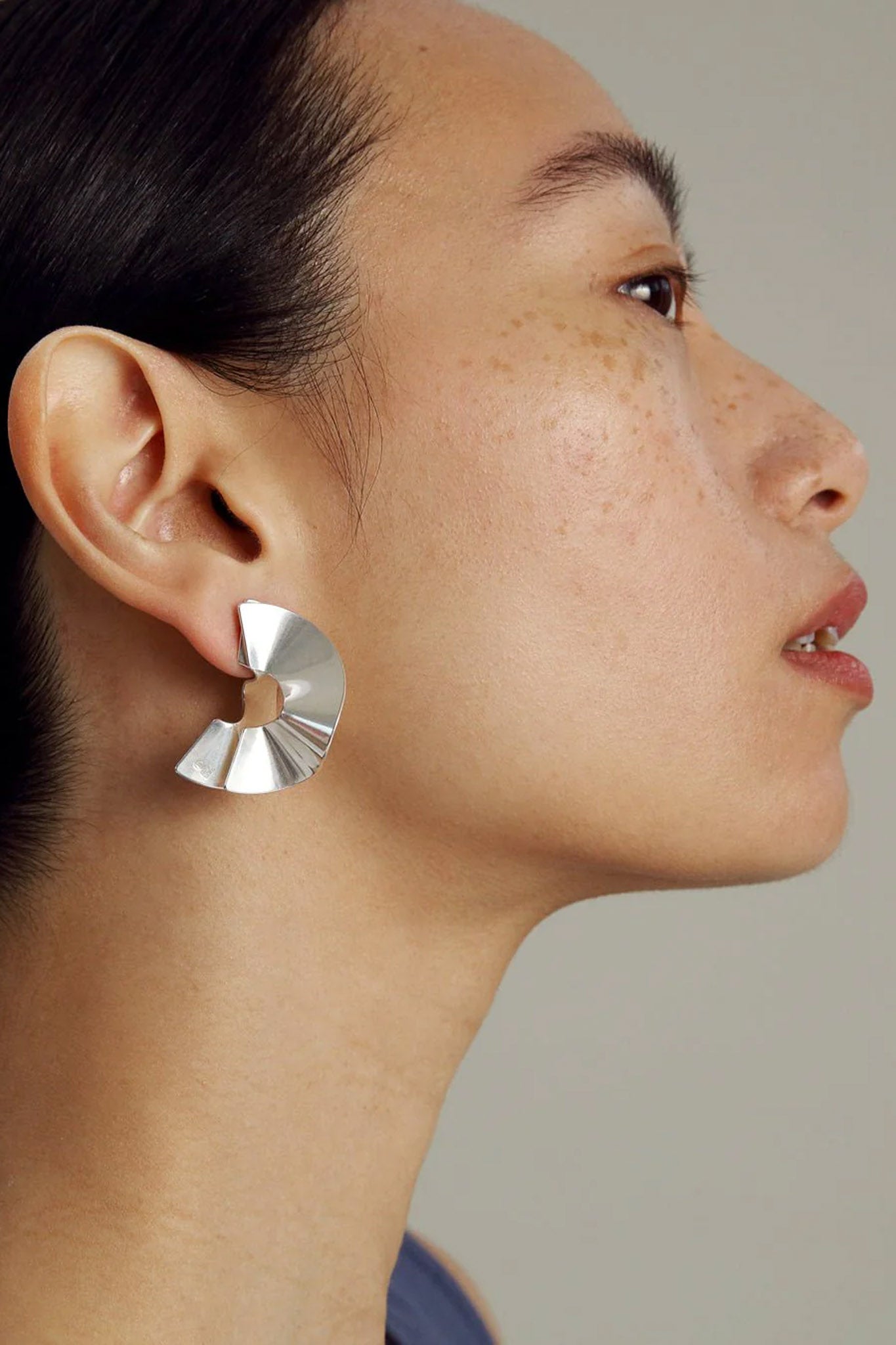 Kalevala Vetovoima hopeiset pyöreät korvakorut