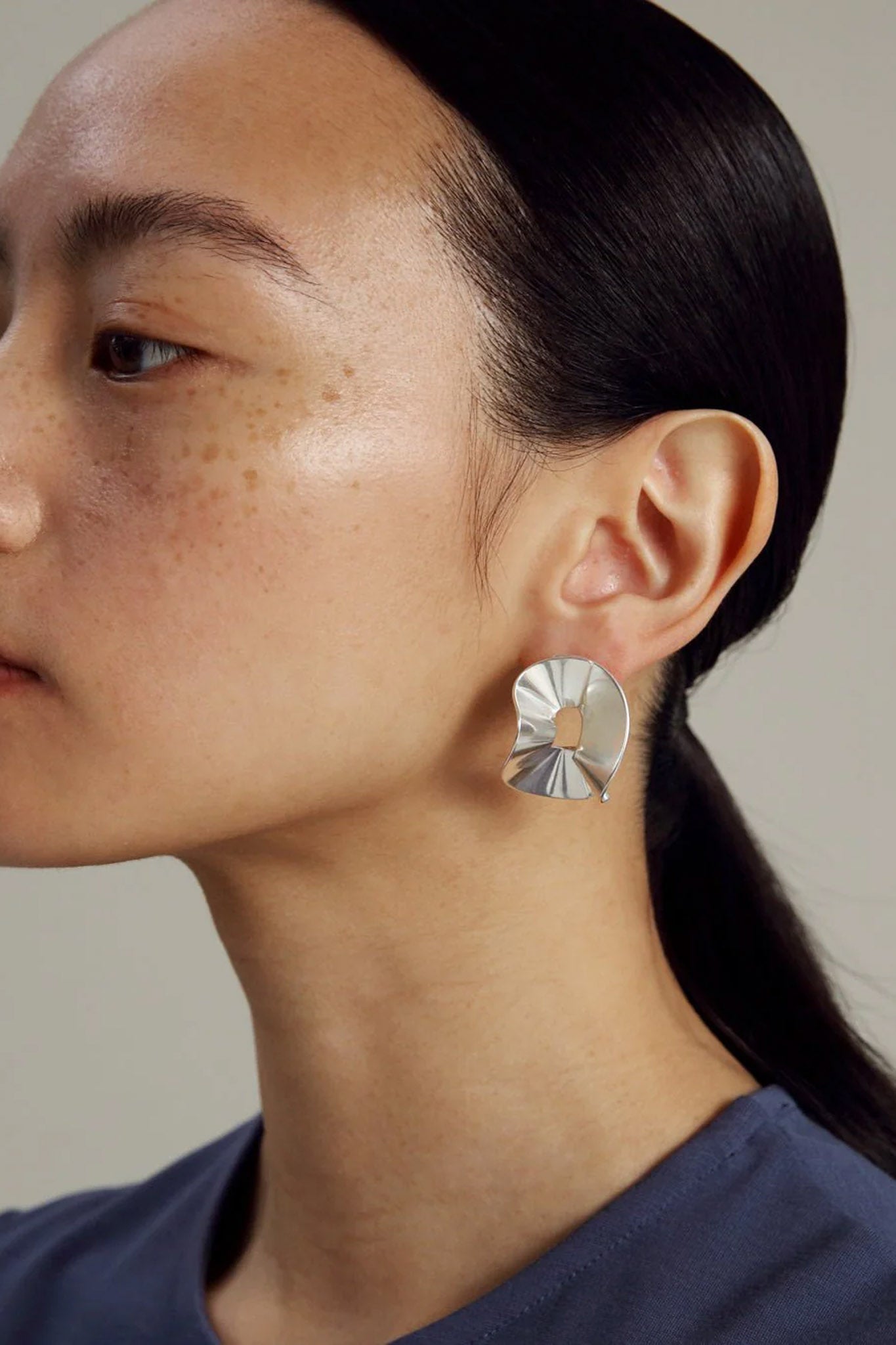 Kalevala Vetovoima hopeiset pyöreät korvakorut