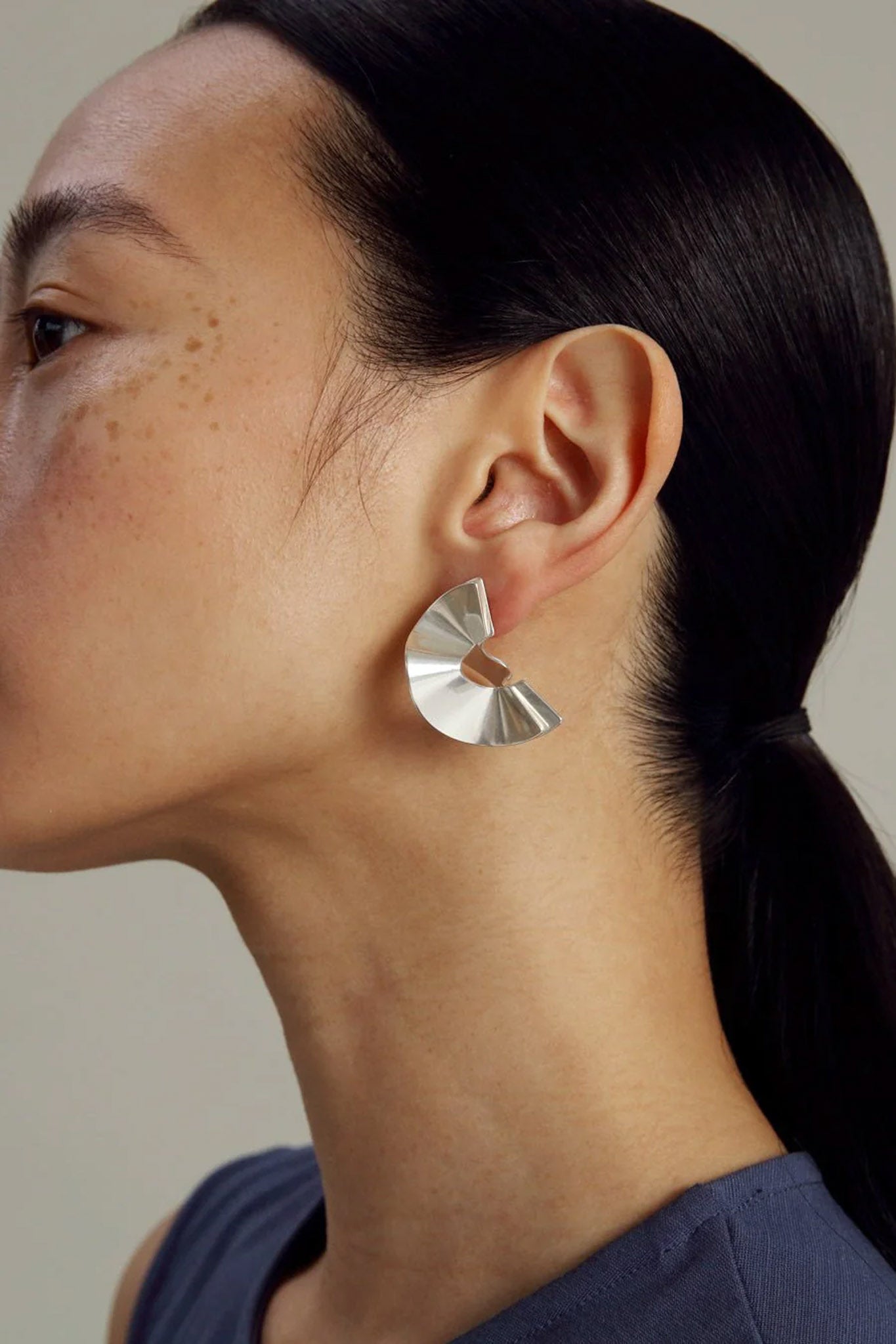 Kalevala Vetovoima hopeiset pyöreät korvakorut