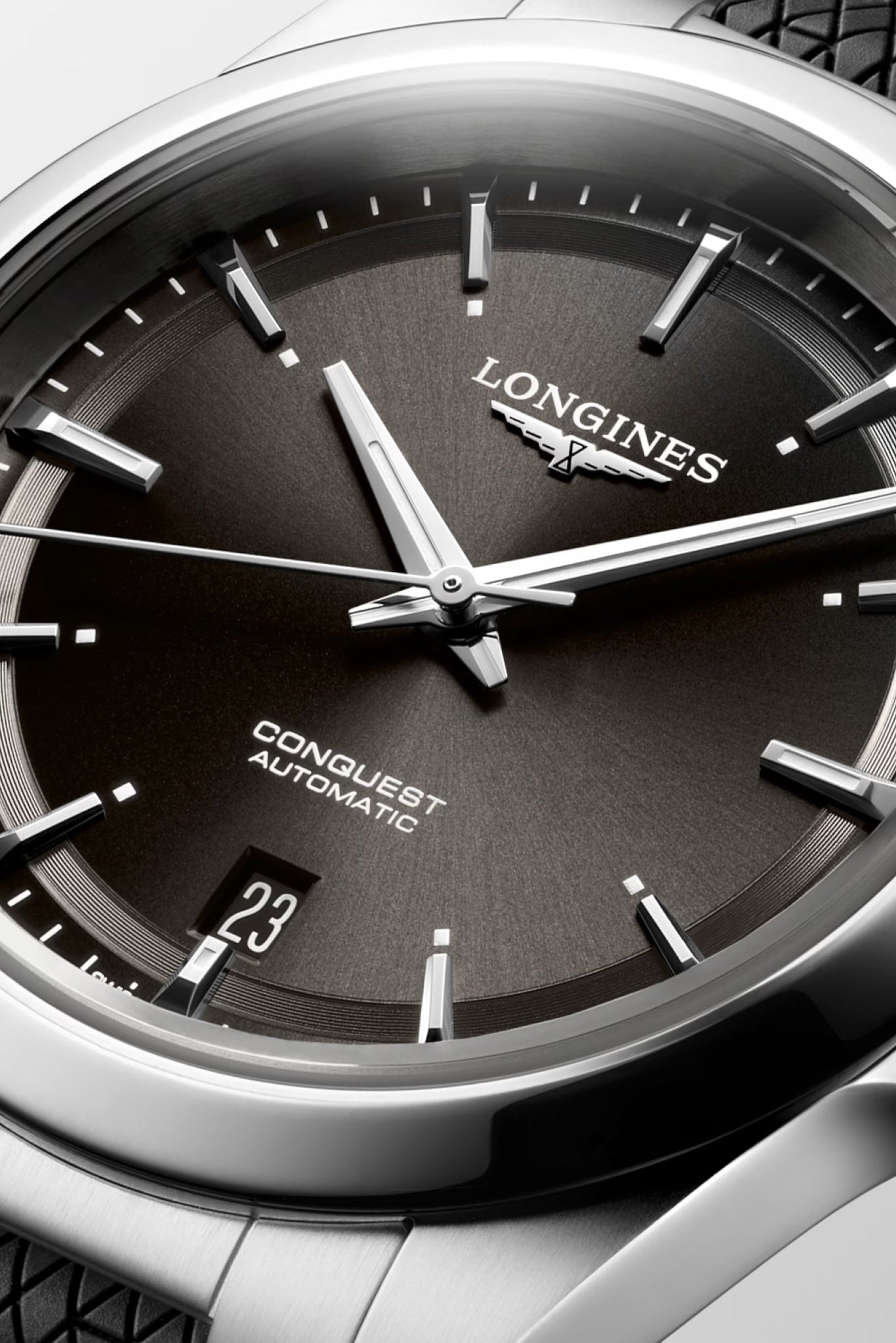 Longines Conquest 38 rannekello