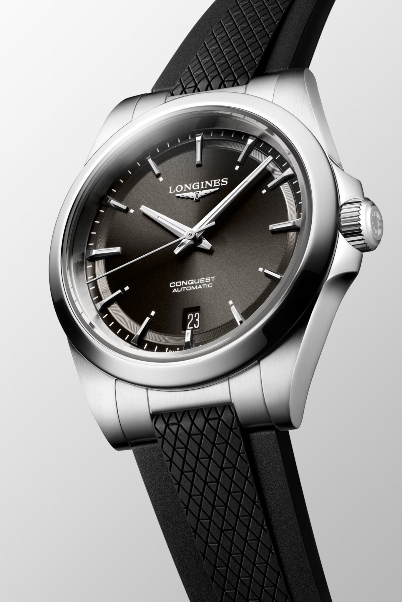 Longines Conquest 38 rannekello
