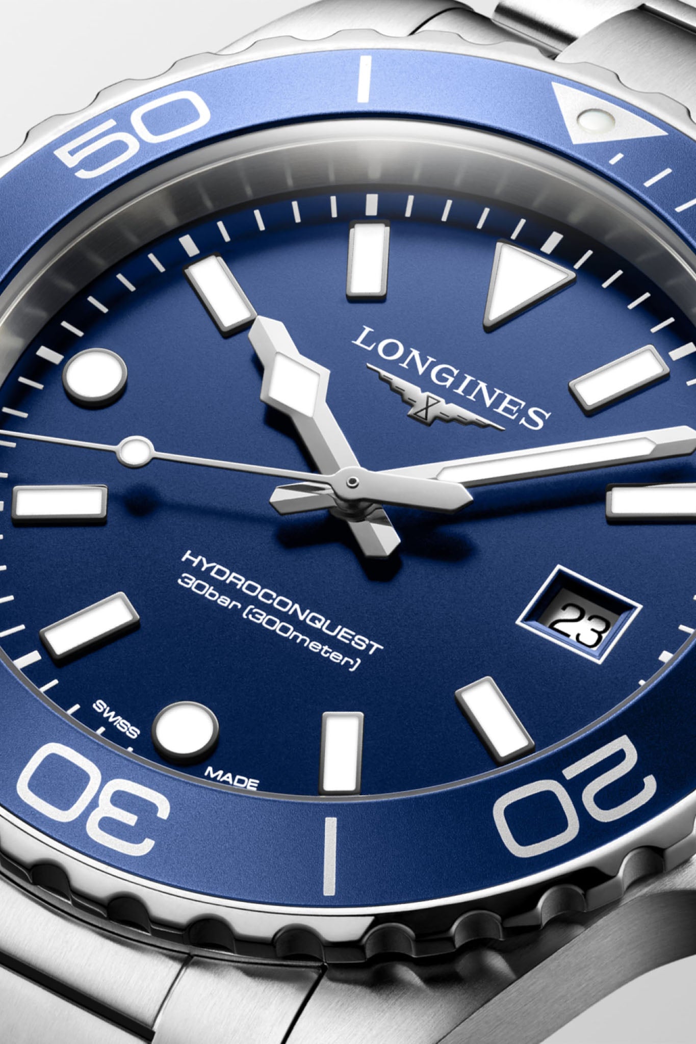 Longines Hydroconquest 42 Quartz rannekello L3.769.4.96.6