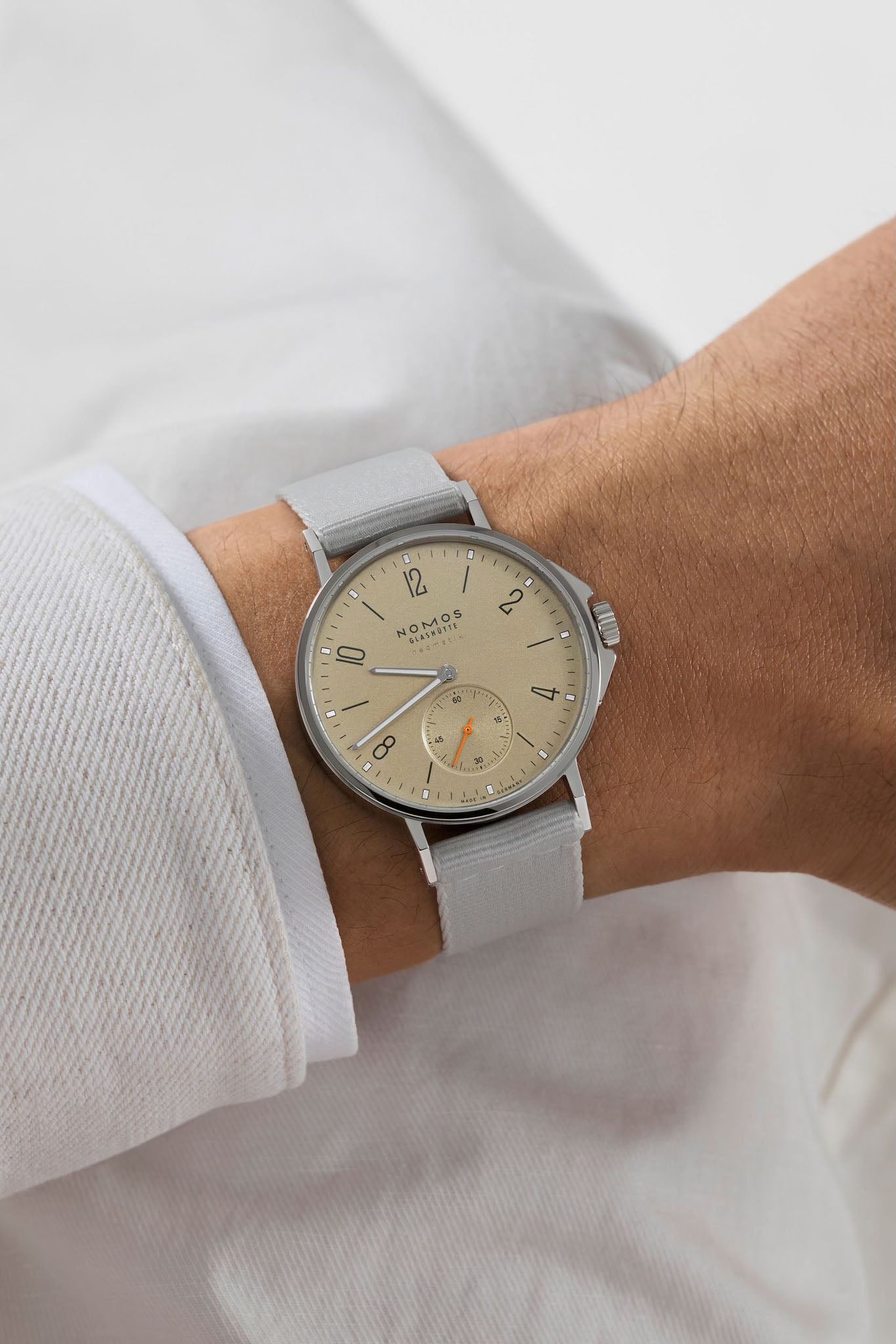 Nomos Glashütte Ahoi Neomatik Sand 36,3mm 569