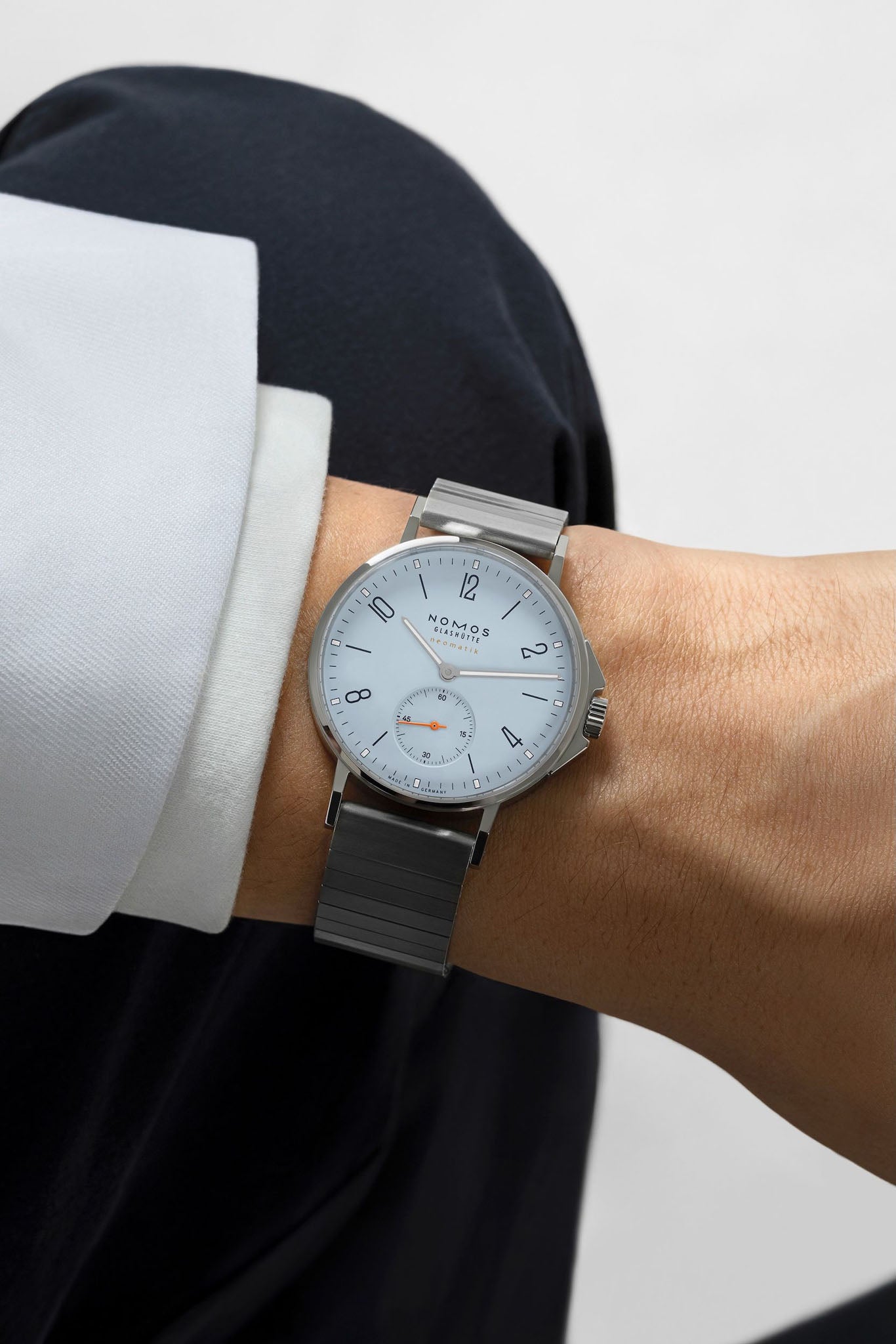 Nomos Glashütte Ahoi Neomatik Sky 36,3mm 568
