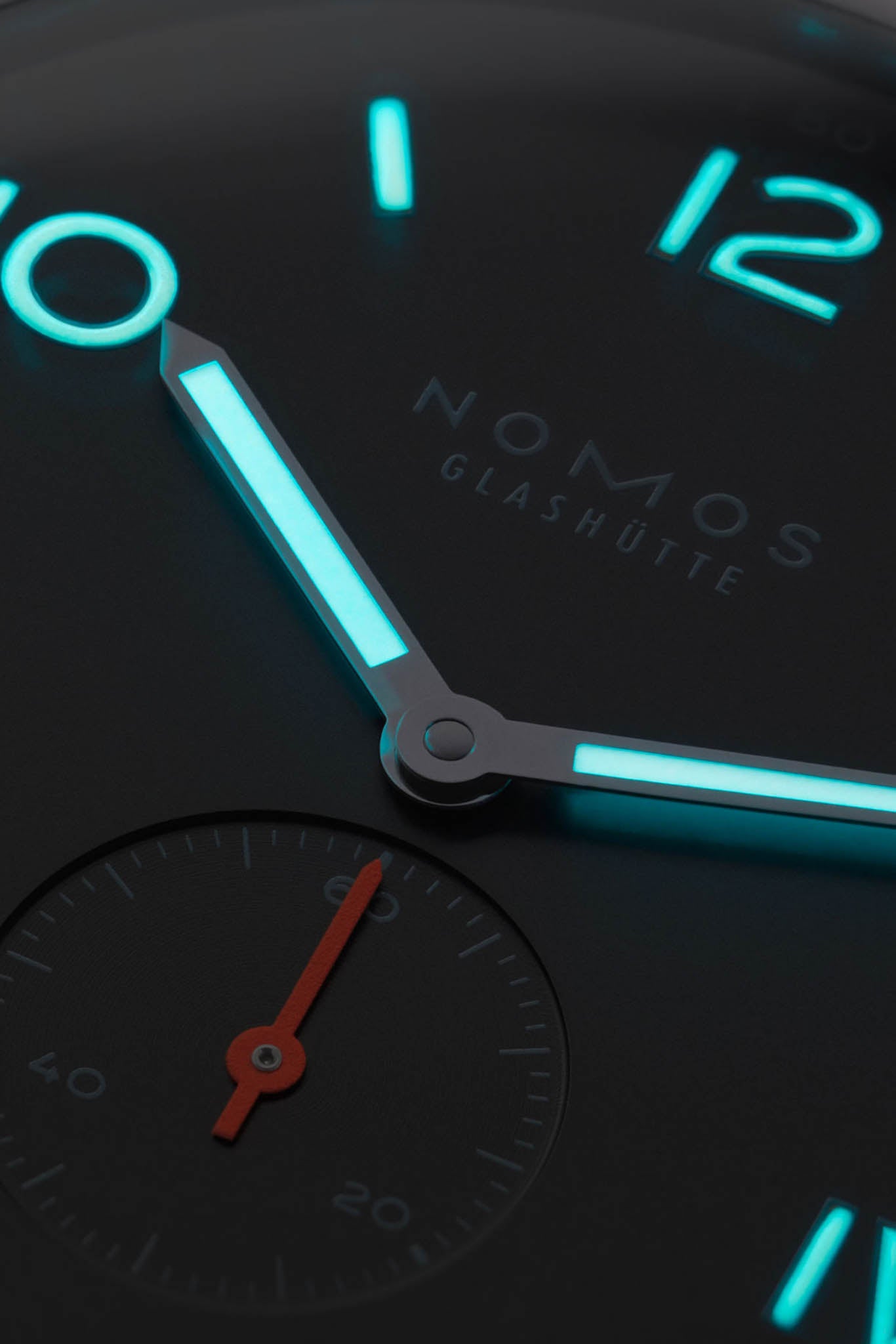 Nomos Glashütte Club Campus 38 Night rannekello