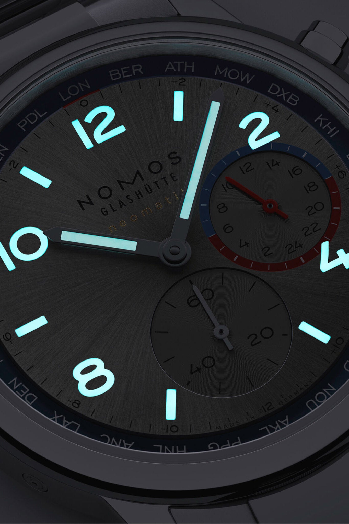 Nomos Glashütte Club Sport Neomatik Worldtimer Silver rannekello