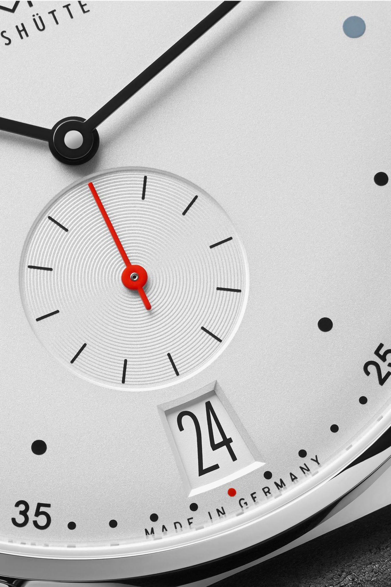Nomos Glashütte Metro 38 Date 1102.GB