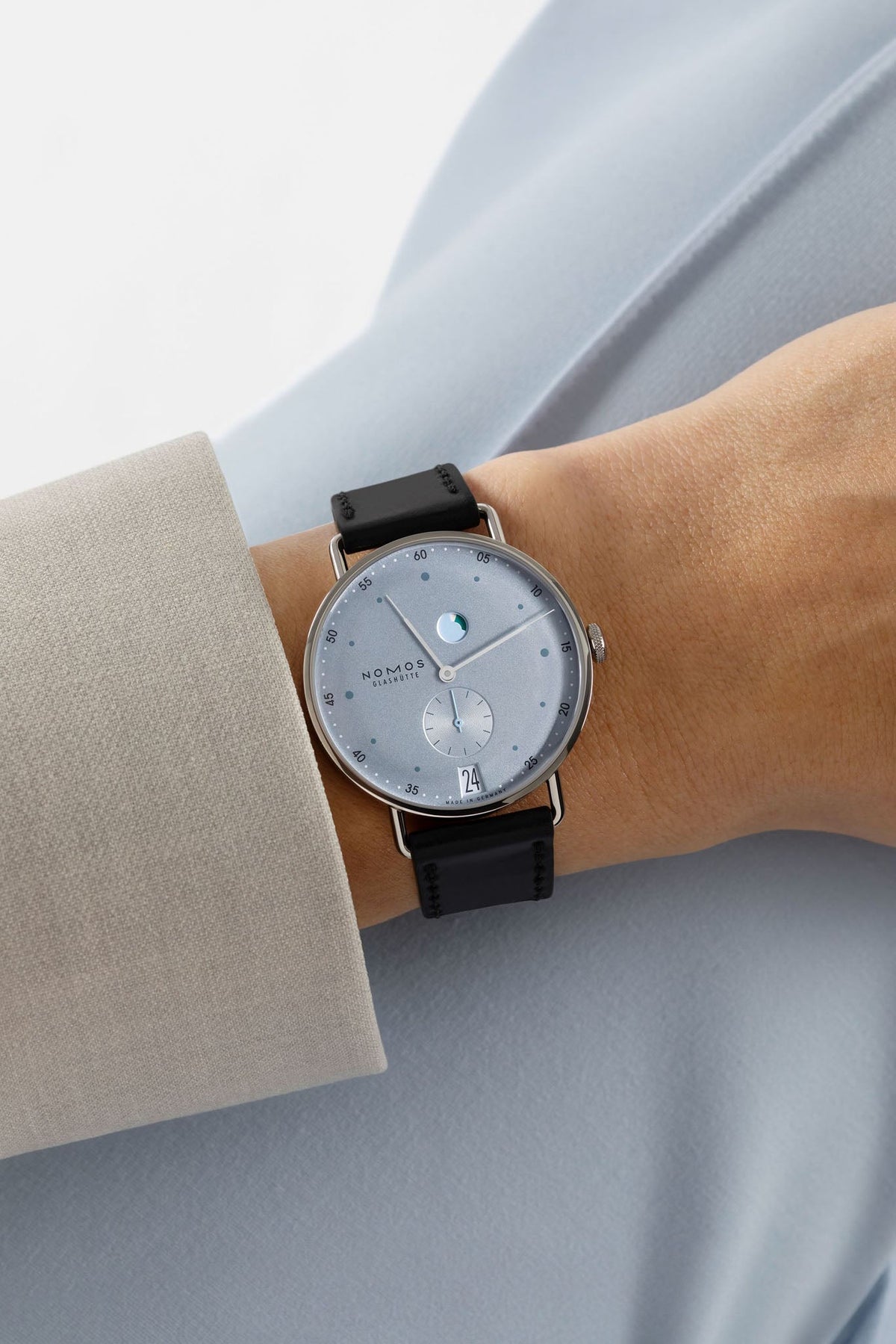 Nomos Glashütte Metro Date Power Reserve Ice Blue 1121