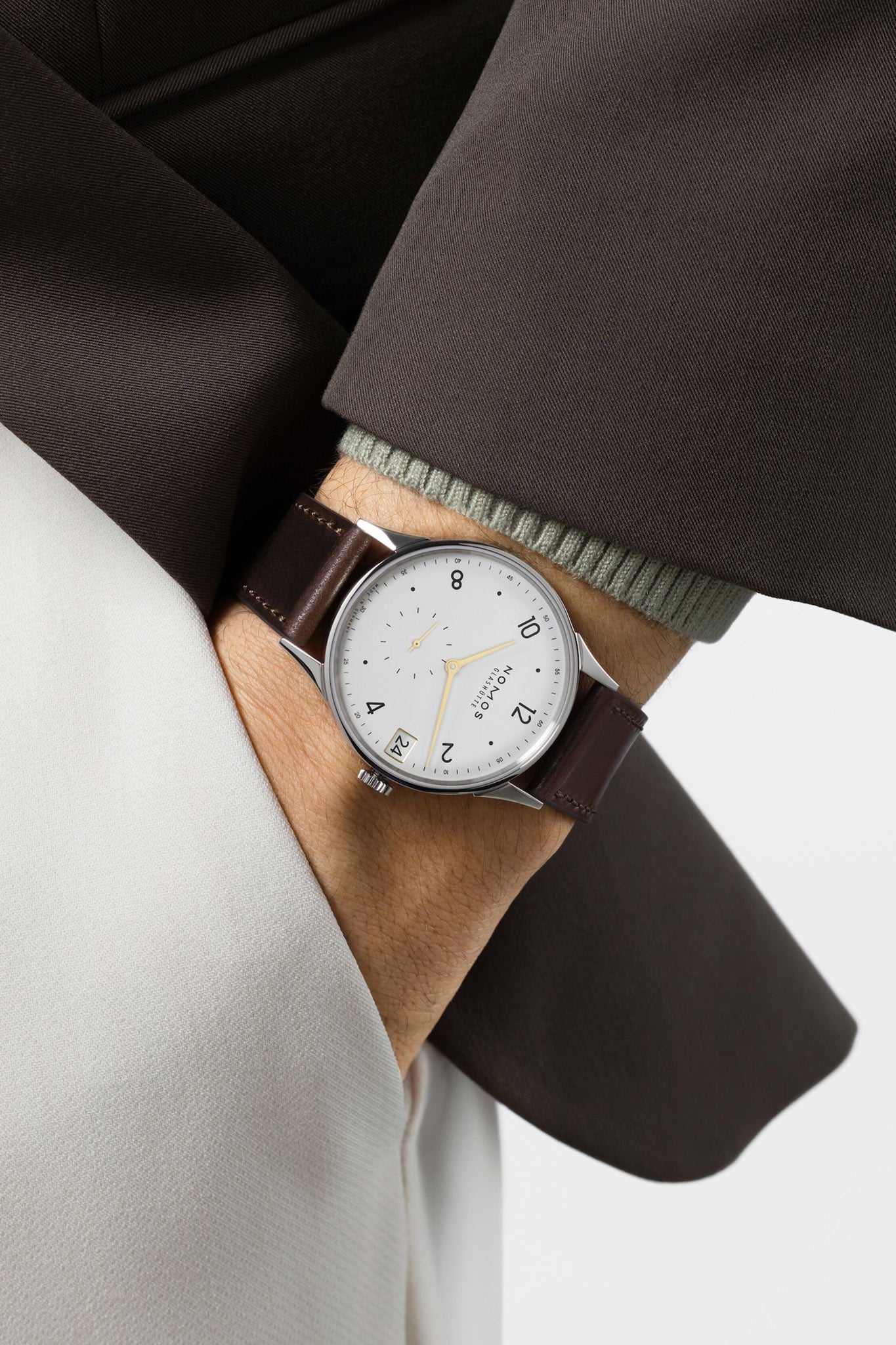 Nomos Glashütte Minimatik 39 Date Gold rannekello