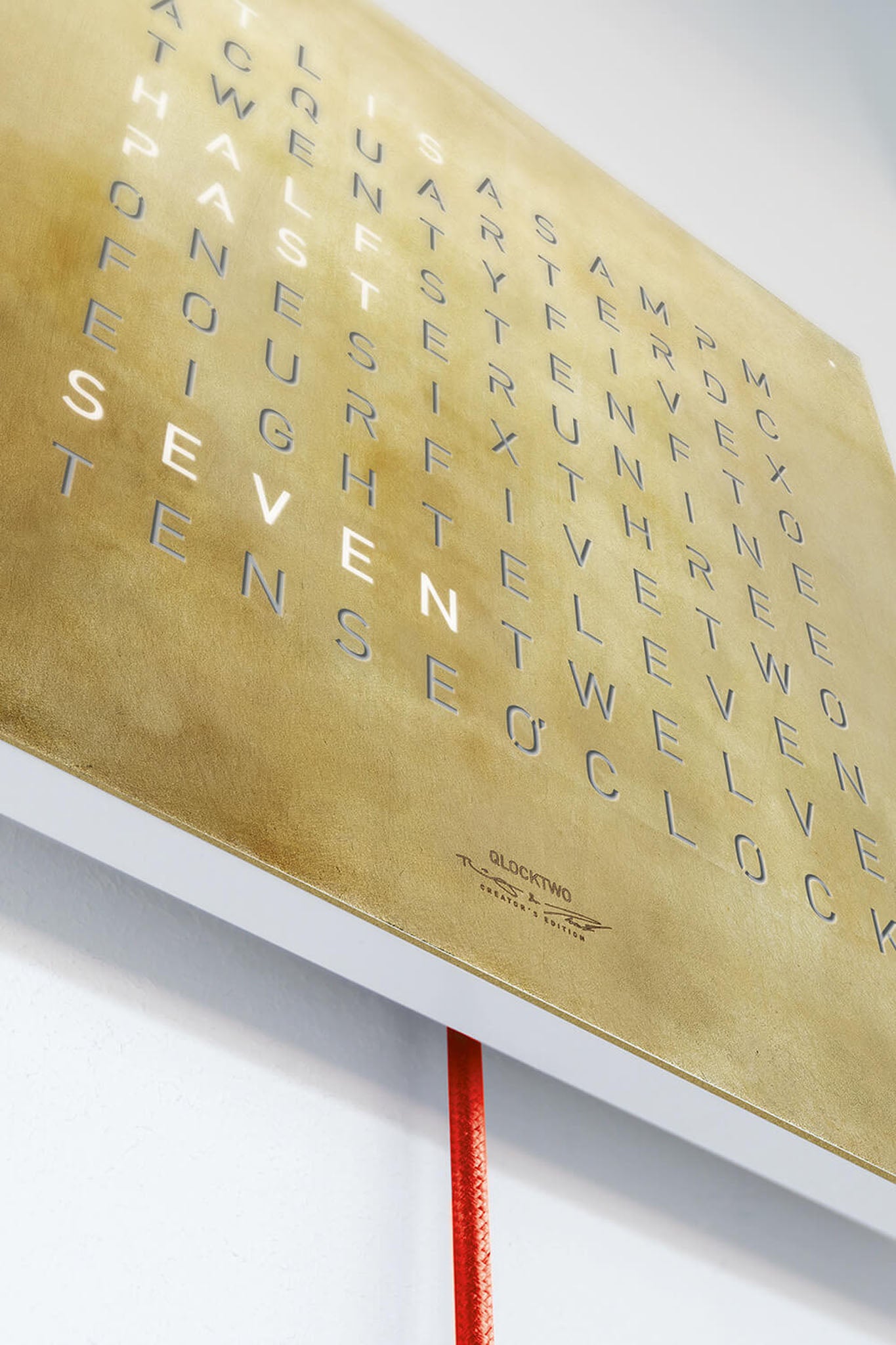 Qlocktwo Earth 45 Creator’s Edition Silver & Gold