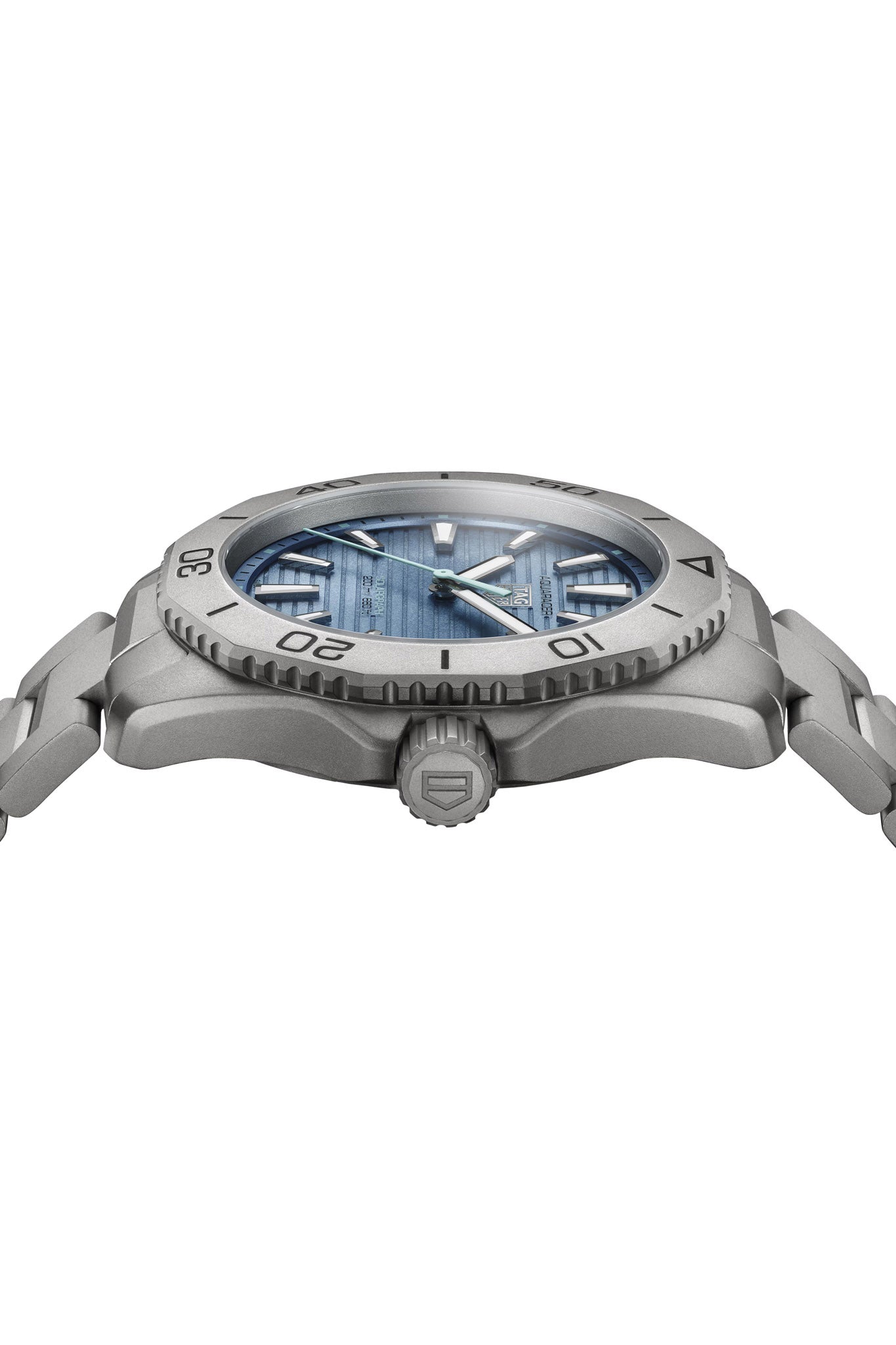 TAG Heuer Aquaracer Professional 200 Solargraph rannekello