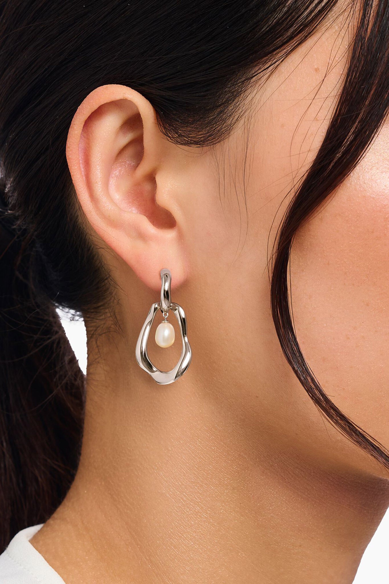 Thomas Sabo Natural beauty hopeiset helmikorvakorut