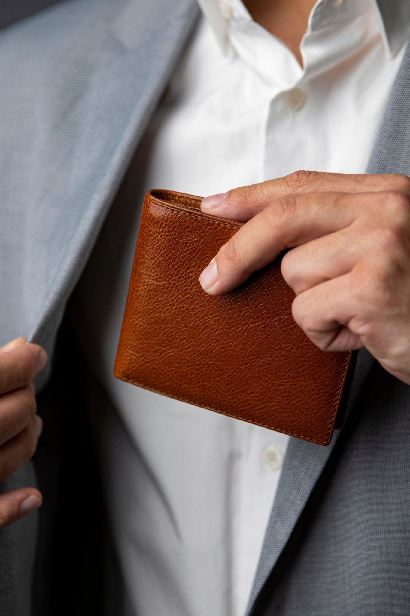 Time Resistance Daniel, nahkalompakko, konjakki