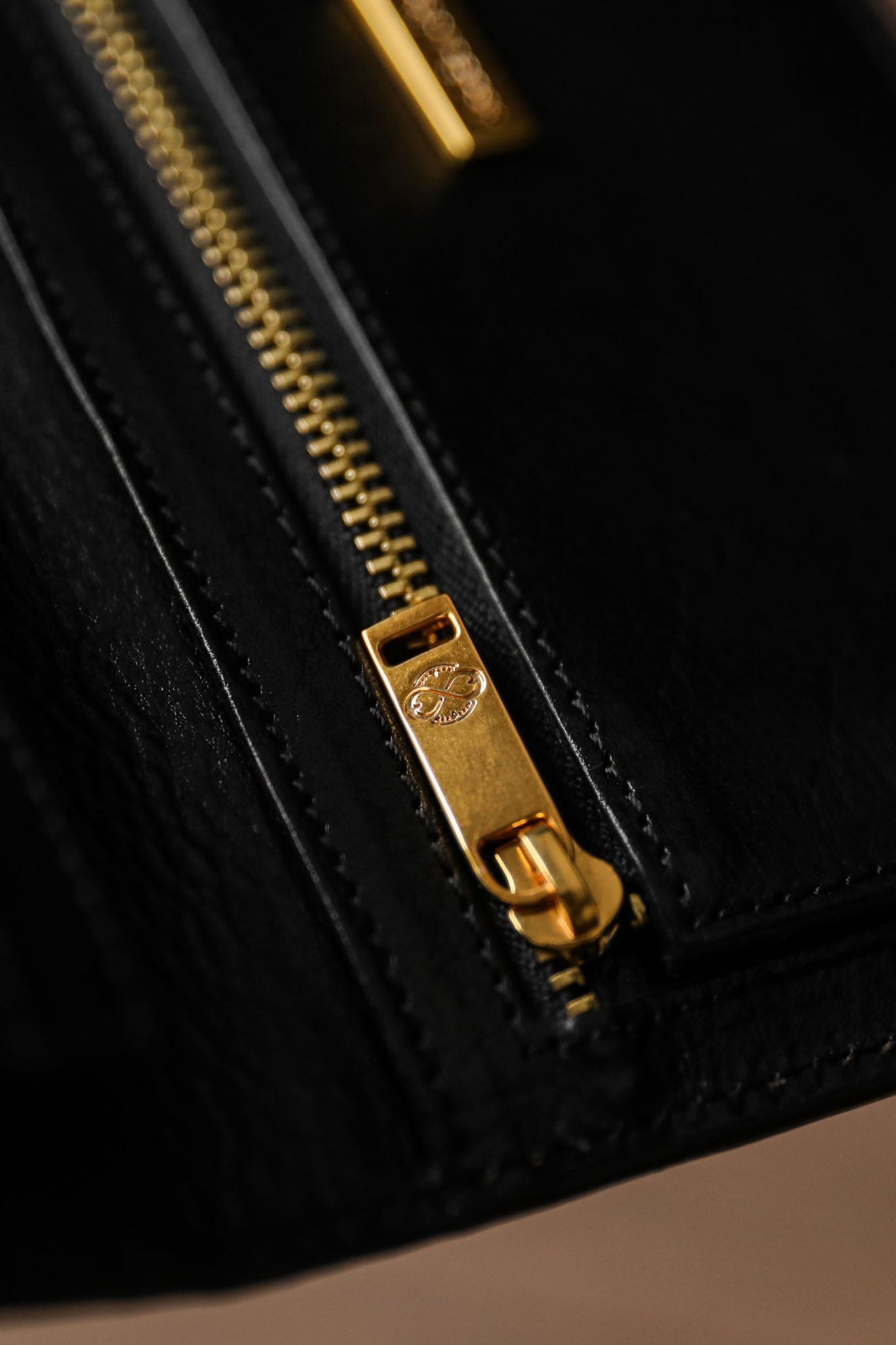 Time Resistance The Periodic Table, coat wallet lompakko, musta