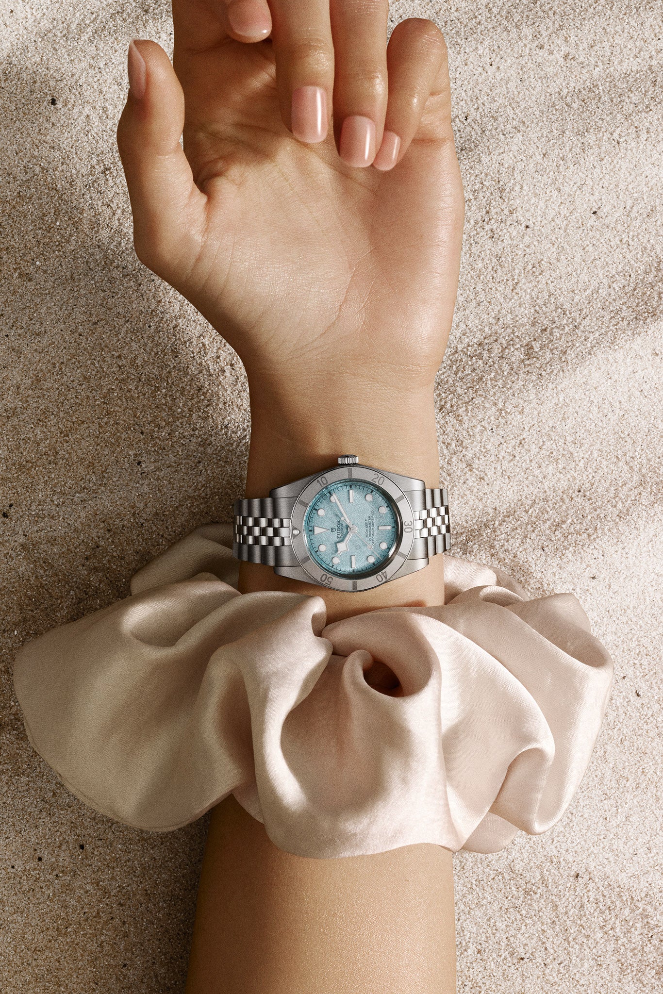 Tudor Black Bay 54 Lagoon Blue rannekello