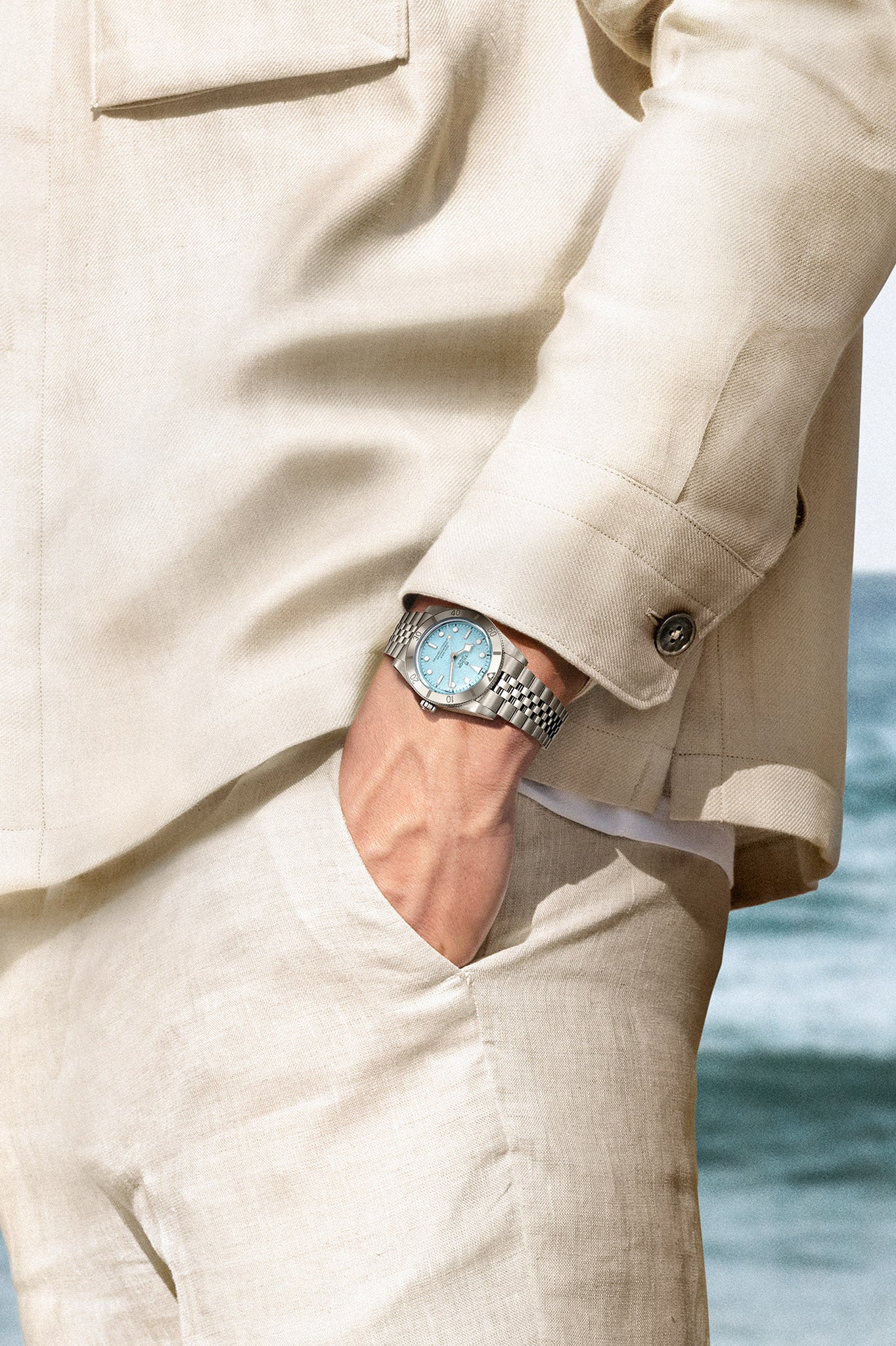 Tudor Black Bay 54 Lagoon Blue rannekello