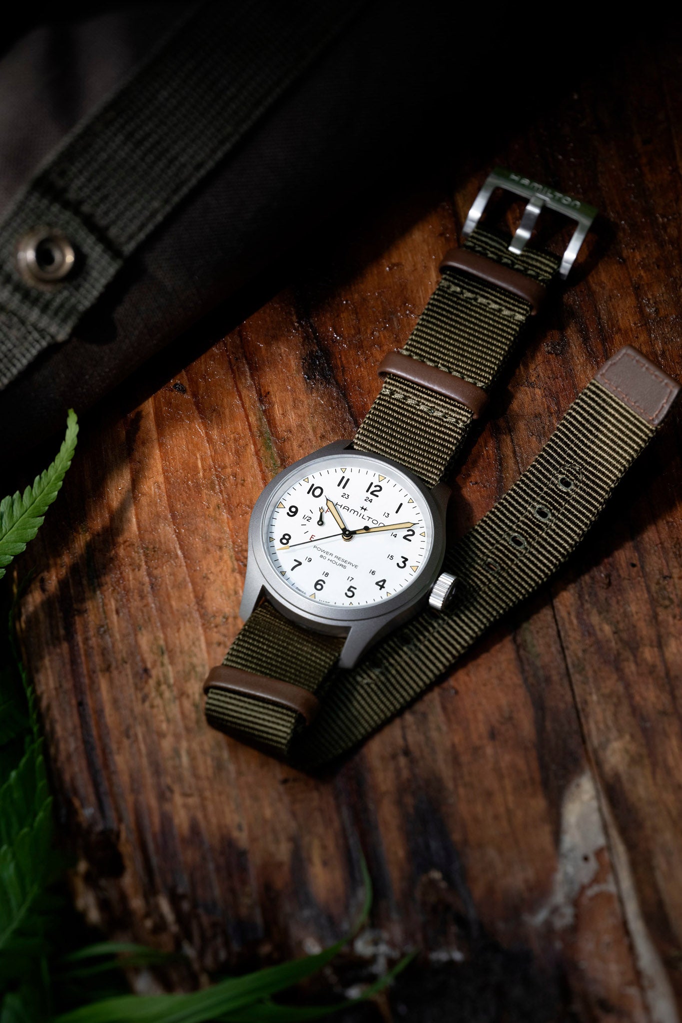 Hamilton Khaki Field Mechanical Power Reserve 40 rannekello