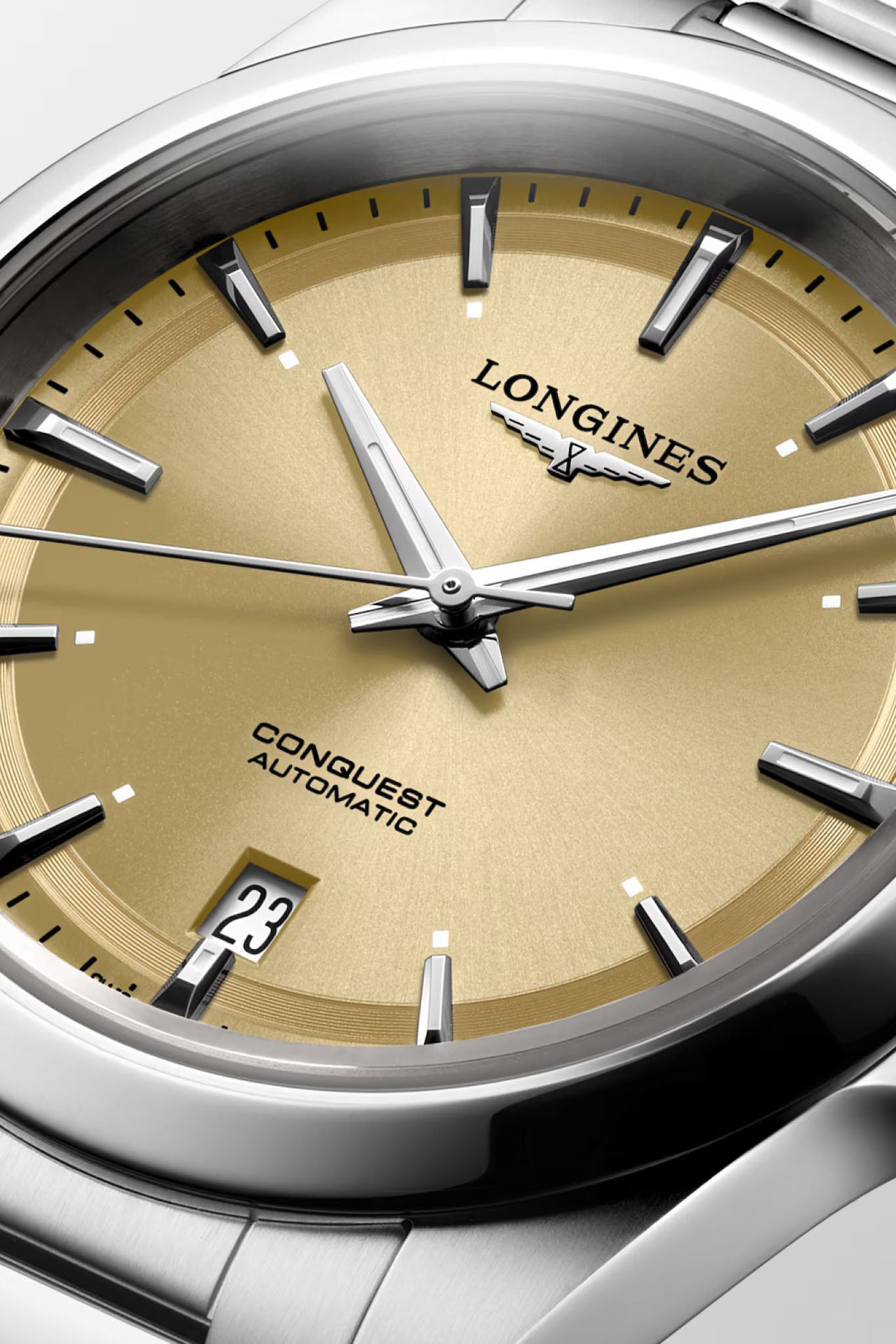 Longines Conquest 38 rannekello