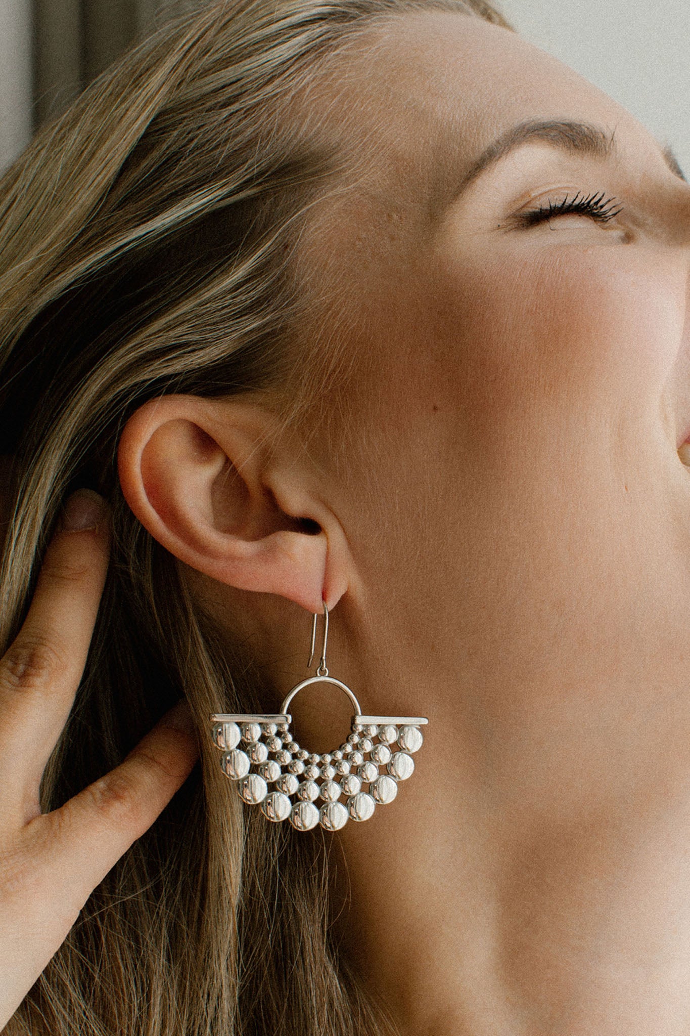 Lumoava Aika hopeiset korvakorut