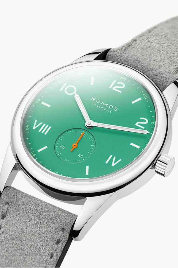 Nomos Glashütte Club Campus 38 Electric Green rannekello