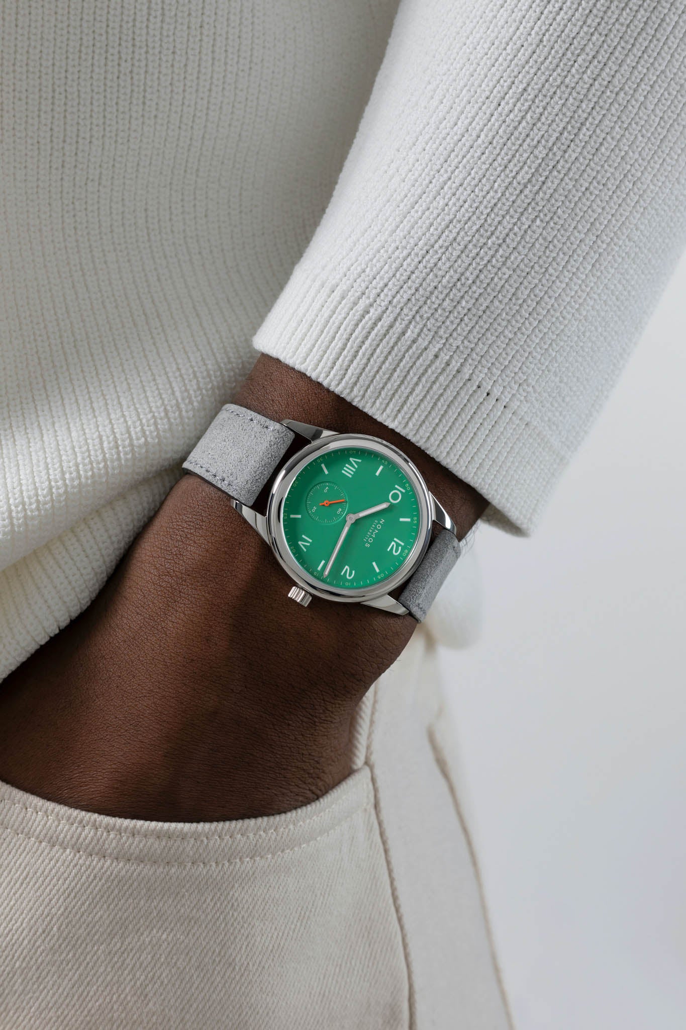 Nomos Glashütte Club Campus 38 Electric Green rannekello