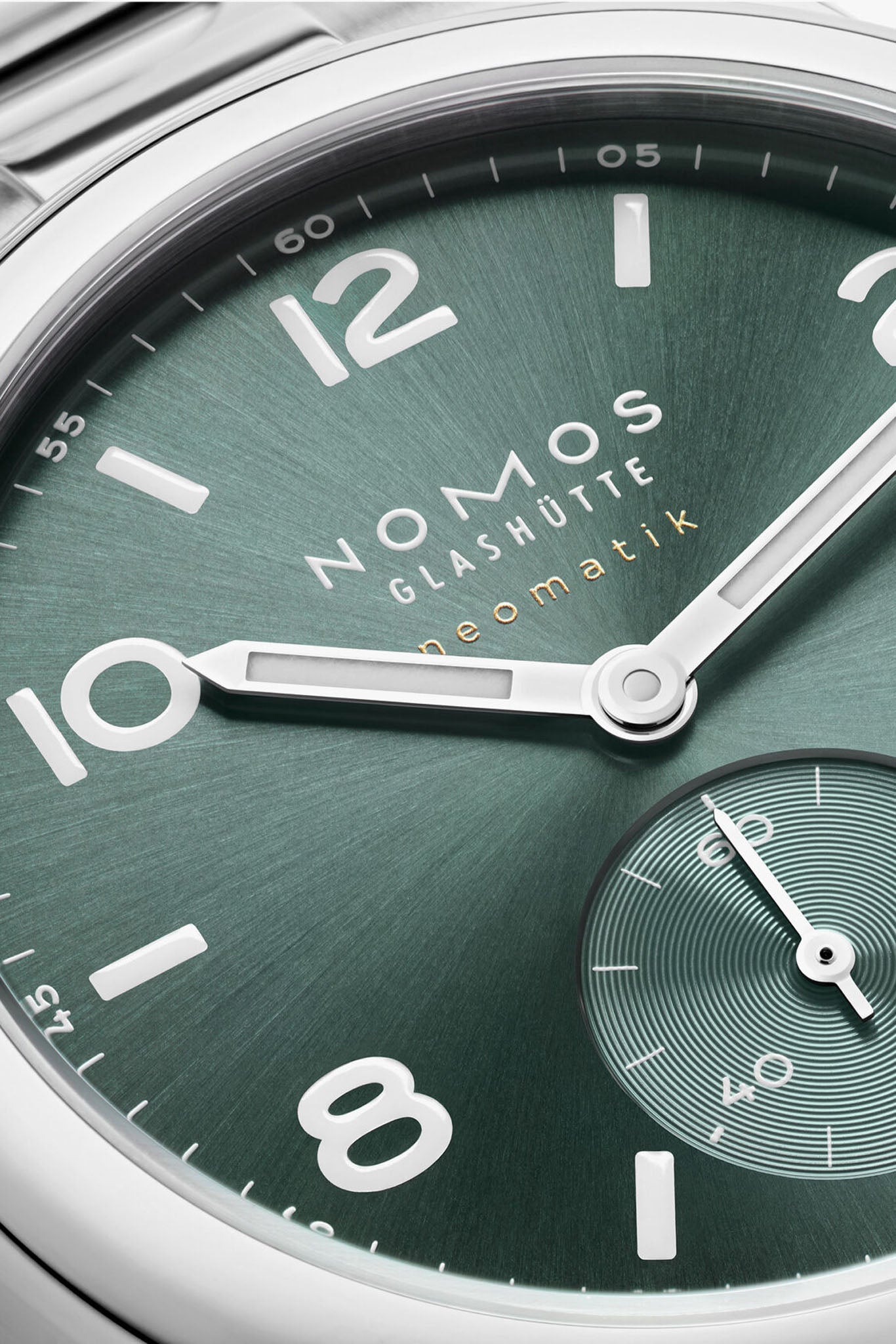 Nomos Club Sport Neomatik 37 Petrol rannekello Default Title