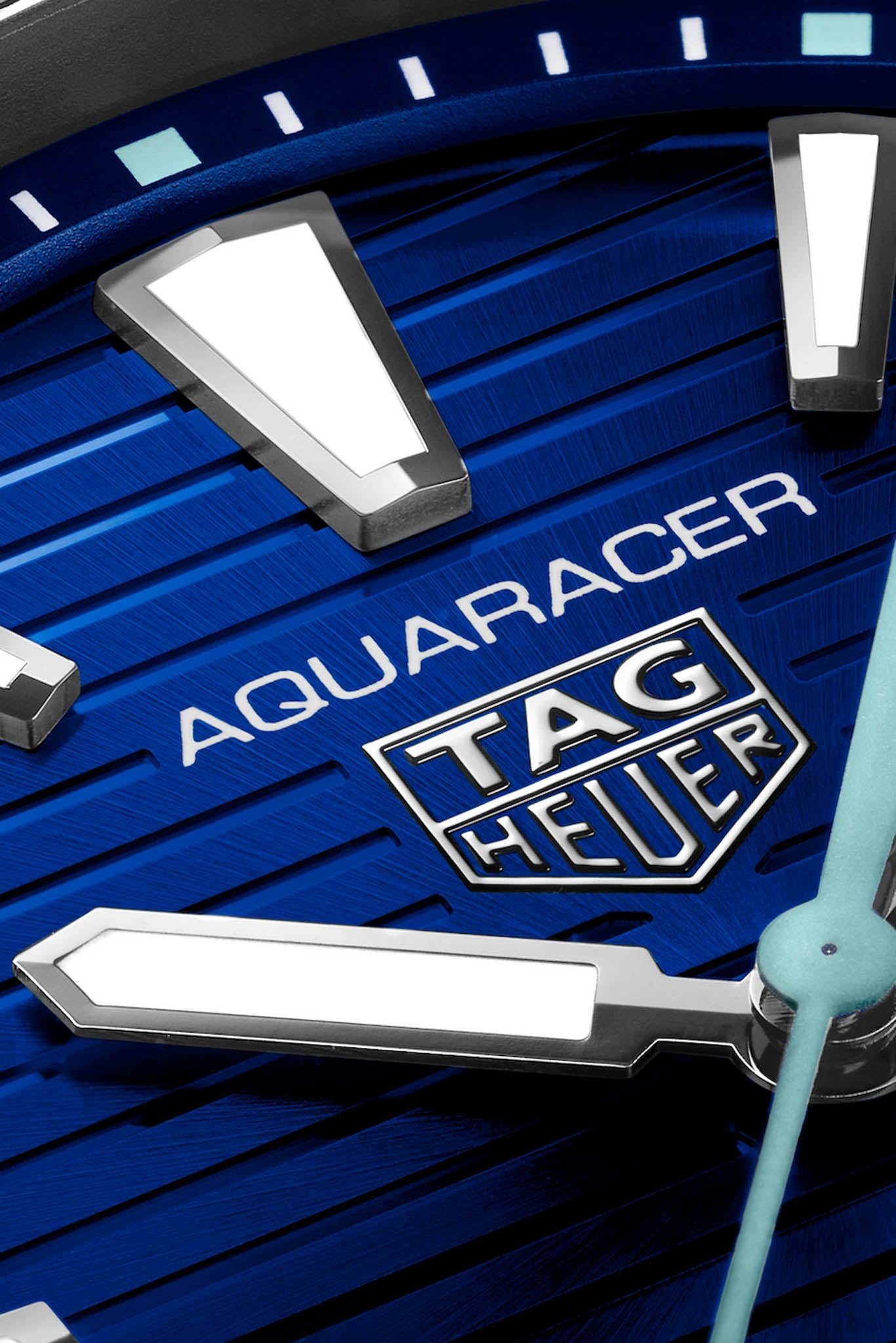 TAG Heuer Aquaracer Professional 200 Solargraph rannekello