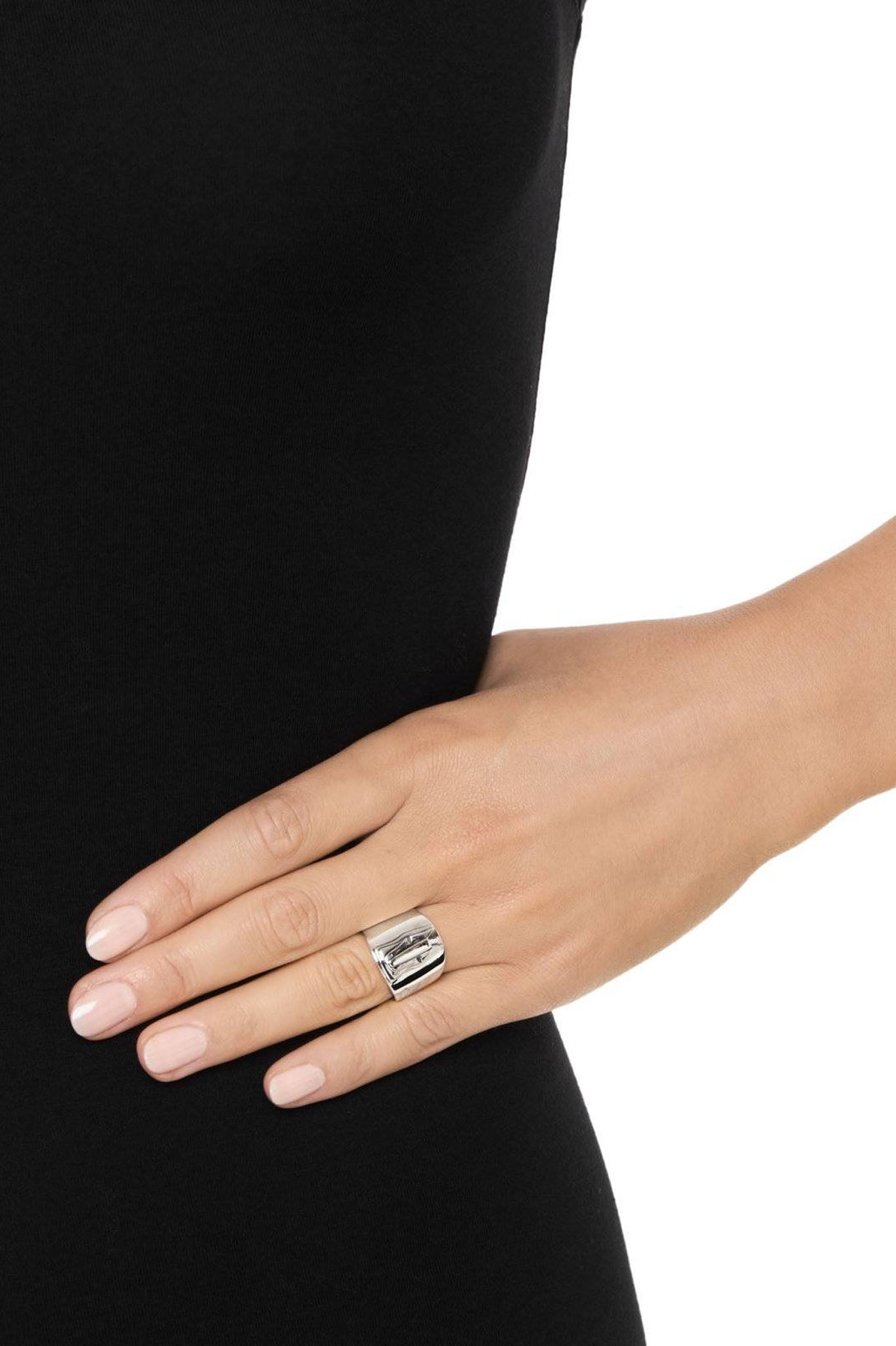 Efva Attling A Horse With No Name Ring hopeinen sormus