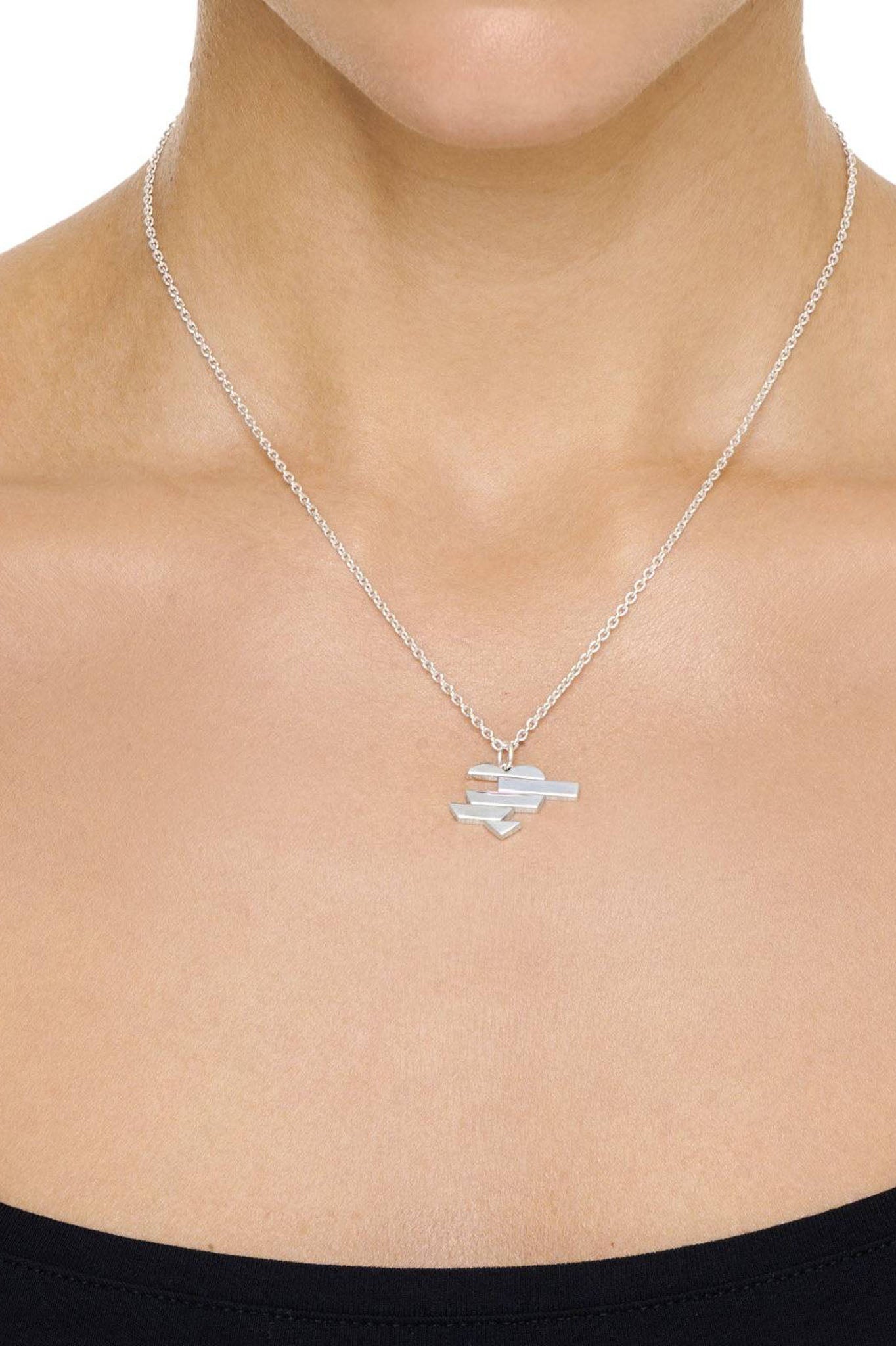 Efva Attling A Piece Of My Heart Pendant hopeinen kaulakoru