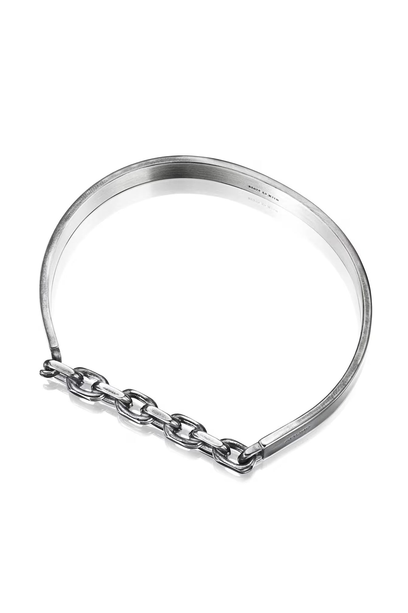 Efva Attling Chain Chain Cuff Black hopeinen rannekoru 14-100-01139