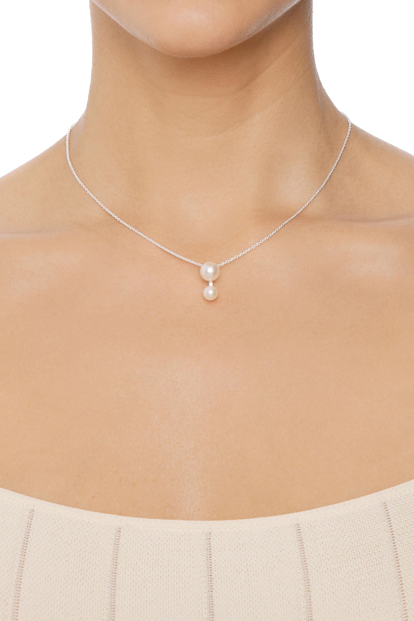 Efva Attling Drip Drop Pearl Necklace hopeinen kaulakoru