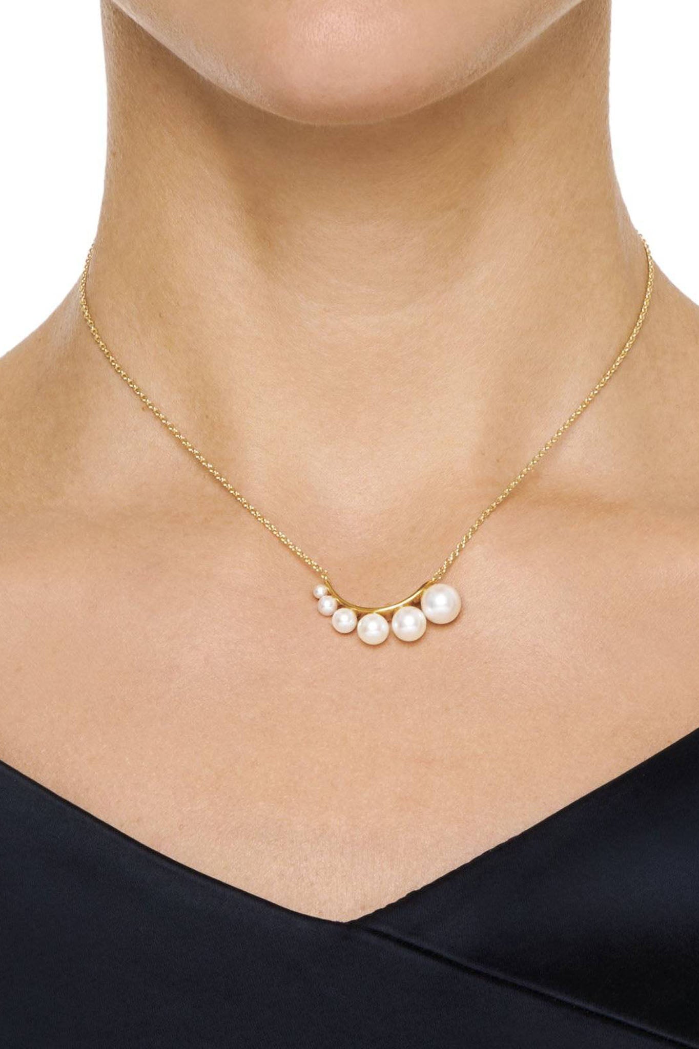 Efva Attling Strings Of Pearls Necklace kullattu kaulakoru