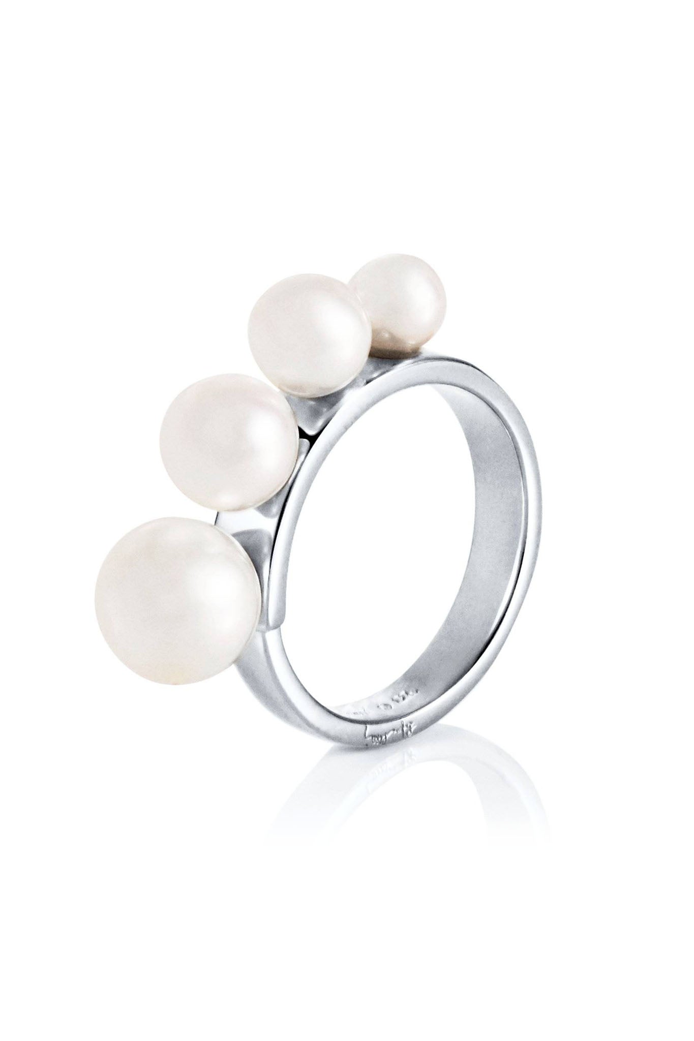 Efva Attling Strings Of Pearls Ring hopeinen sormus