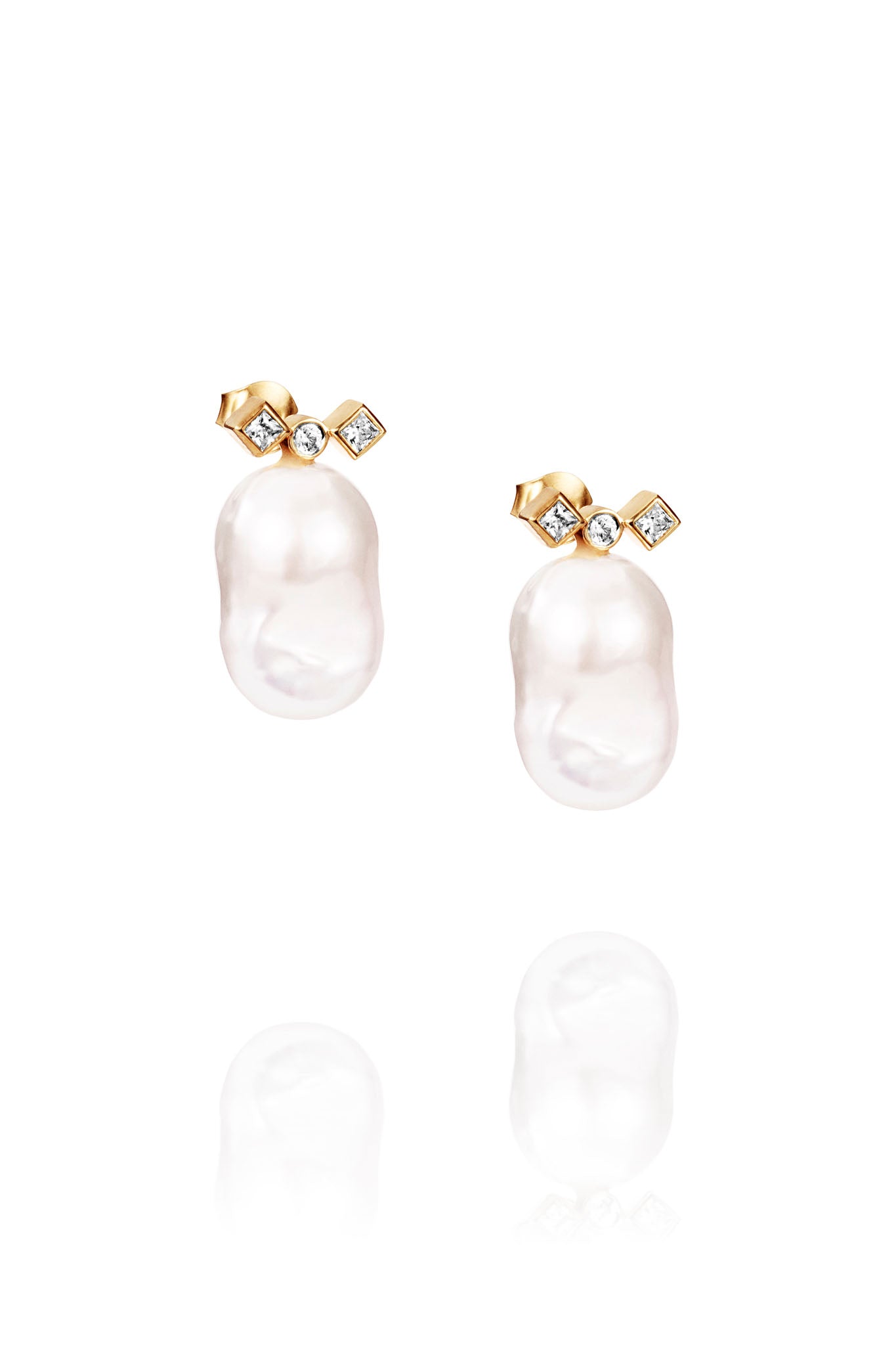 Efva Attling Twinkle & Unique Ear keltakultaiset korvakorut