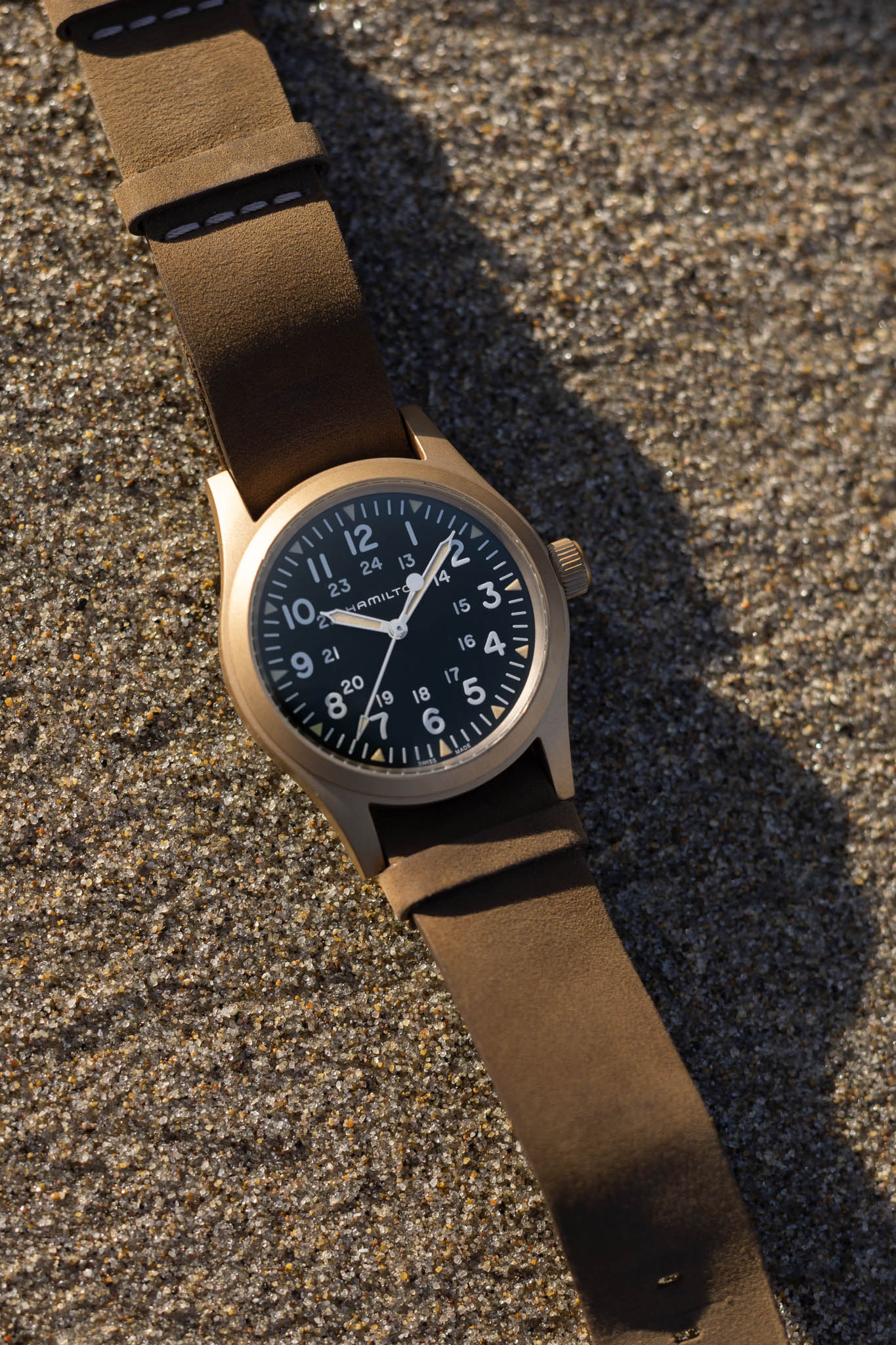 Hamilton Khaki Field 38 Mechanical Bronze rannekello