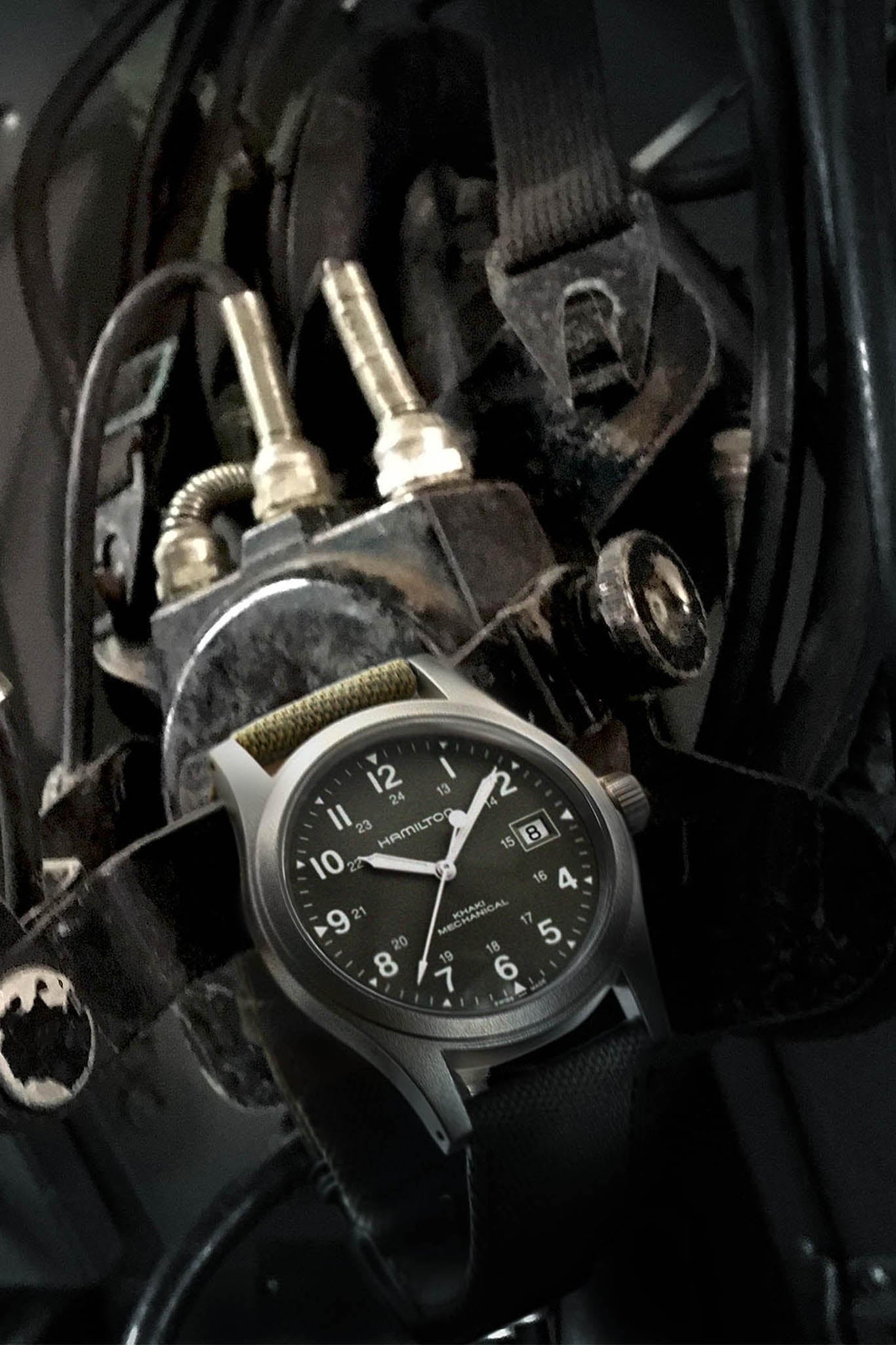 Hamilton Khaki Field 38 Mechanical rannekello