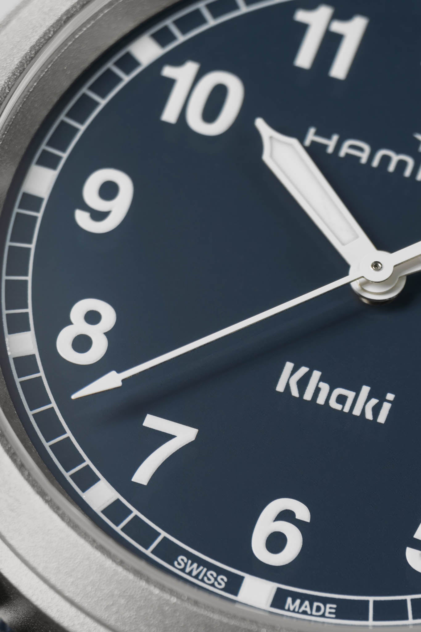 Hamilton Khaki Field 38 Quartz rannekello