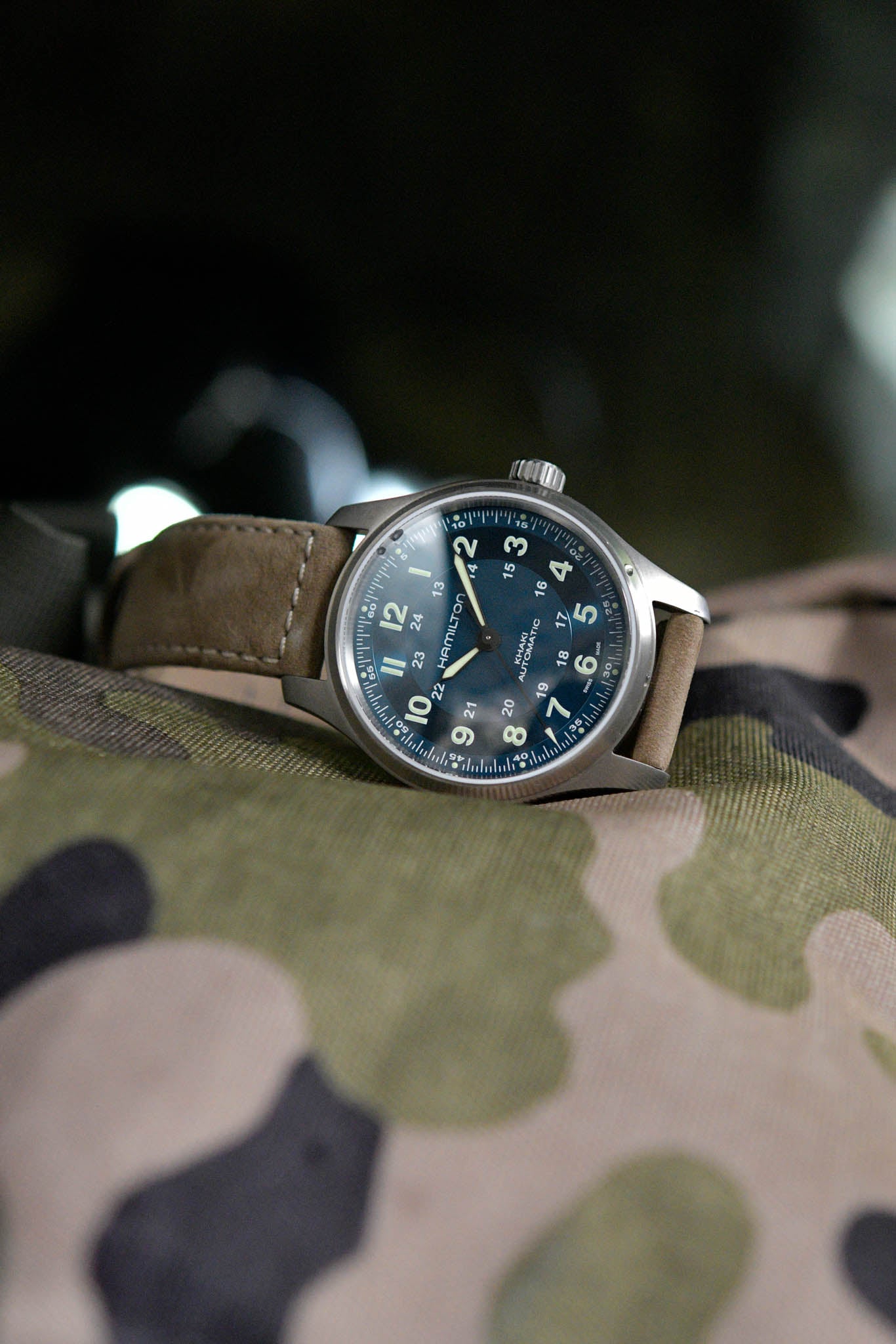 Hamilton Khaki Field 42 Automatic Titanium rannekello