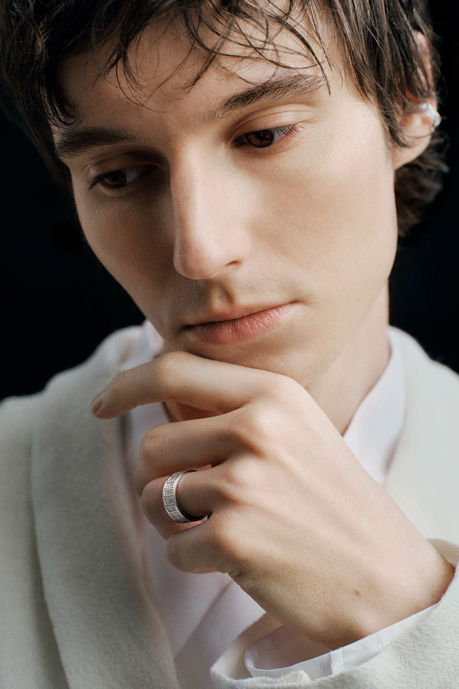 Kalevala Love Legenda valkokultainen sormus