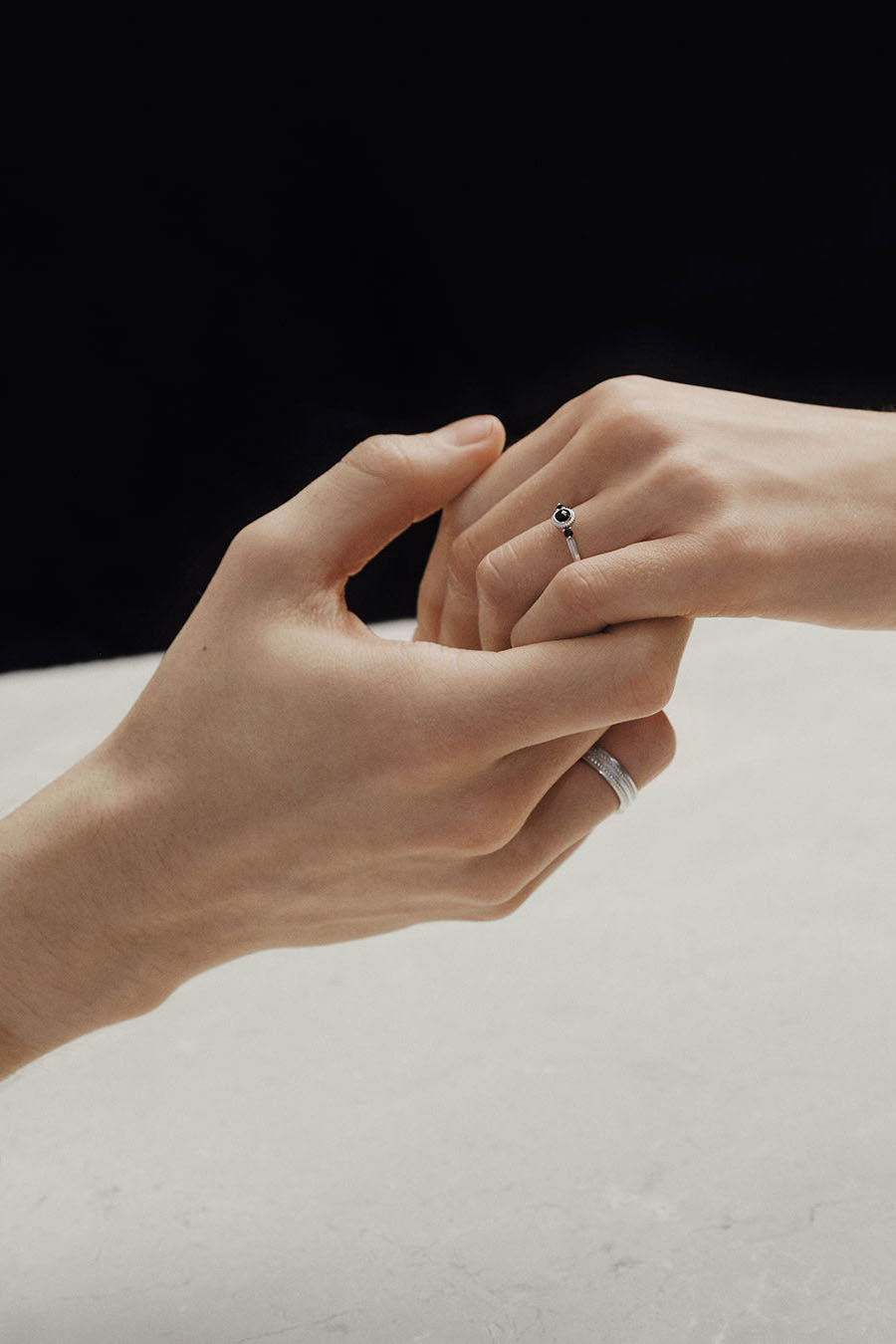 Kalevala Love Valittu valkokultainen timanttisormus 0,06ct