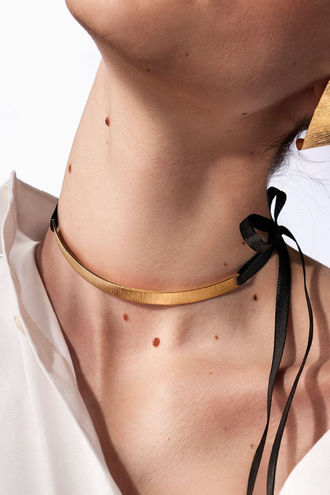 Lumoava Maininki choker riipus, hopea