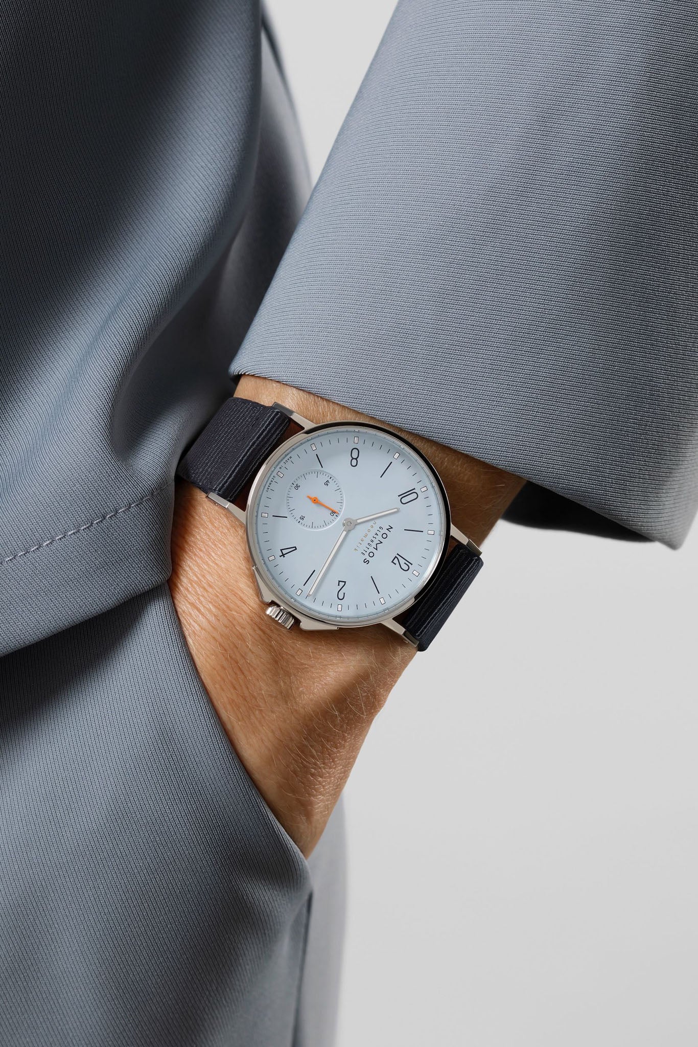 Nomos Glashütte Ahoi Neomatik Sky 36,3mm 568