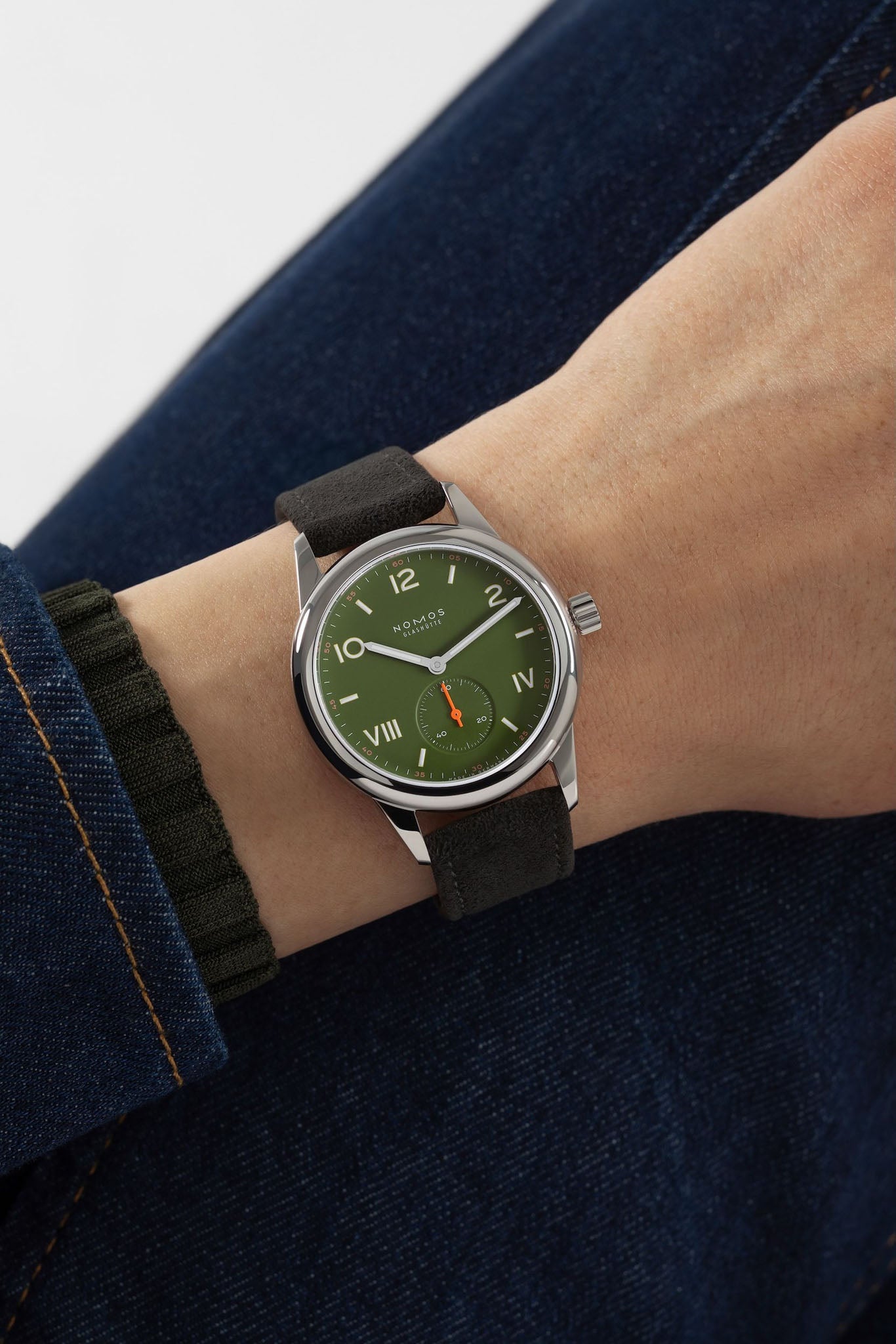 nomos-glashutte-club-campus-36-all-olive-707-gb